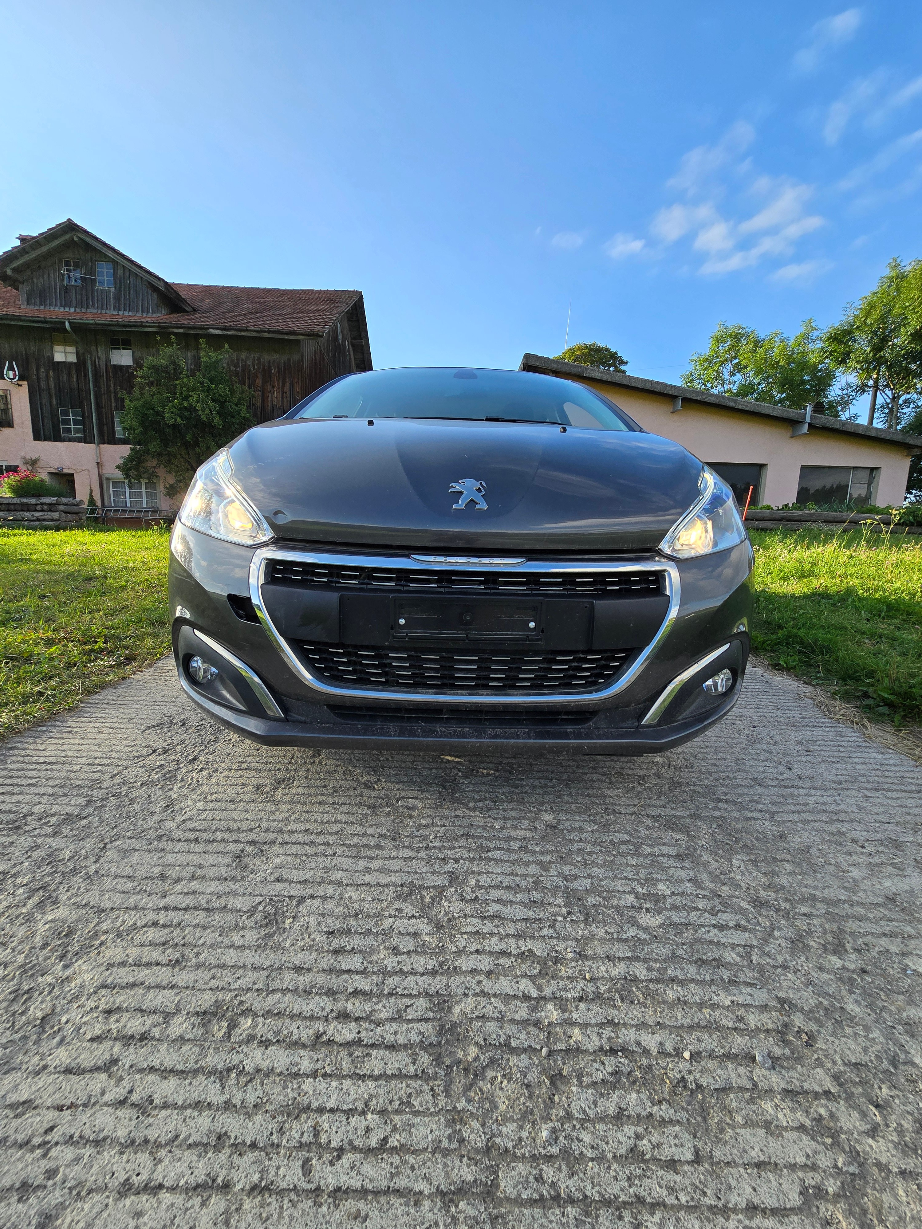 PEUGEOT 208 1.2 PureTech Active