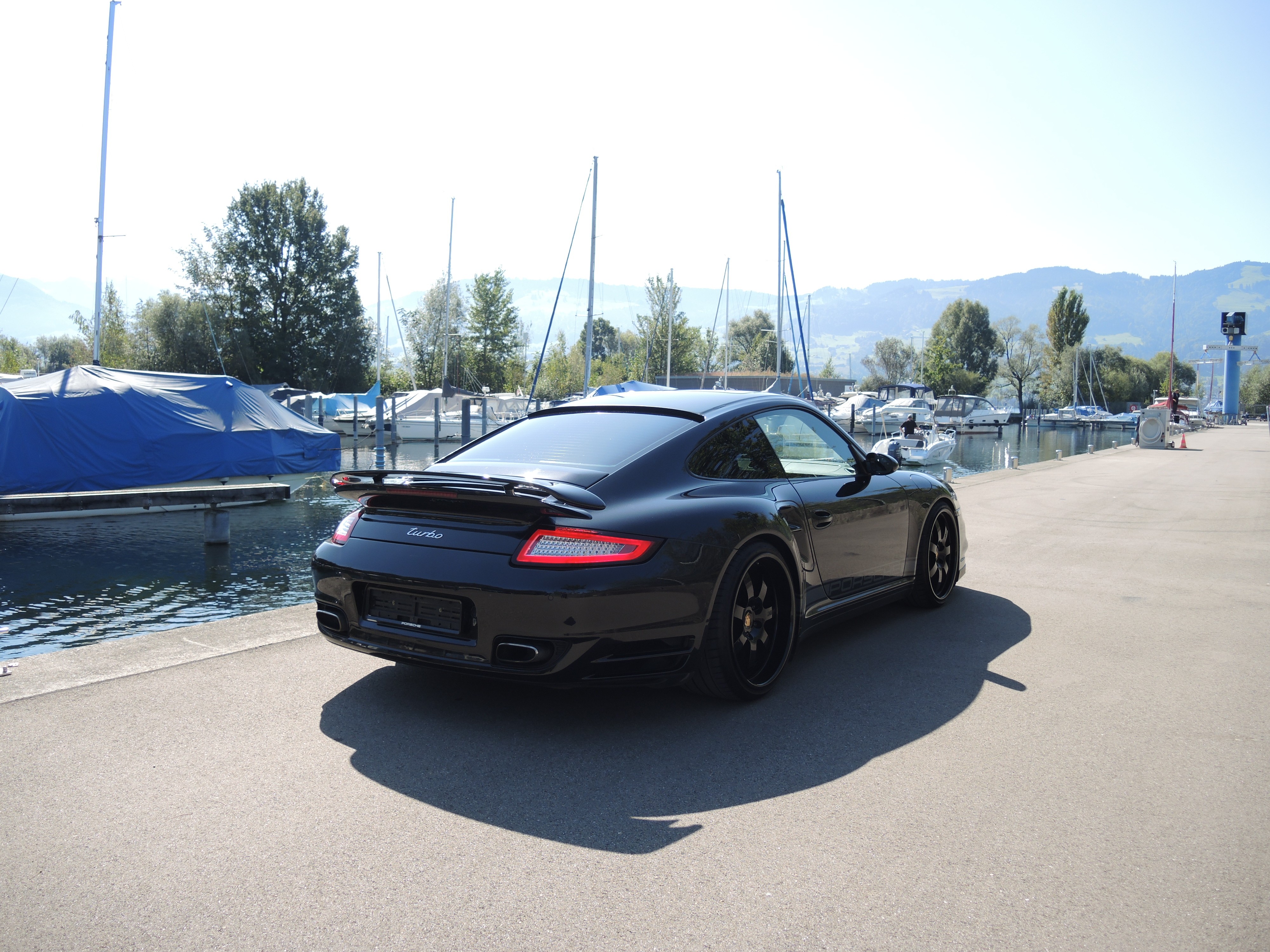 PORSCHE 911 Turbo