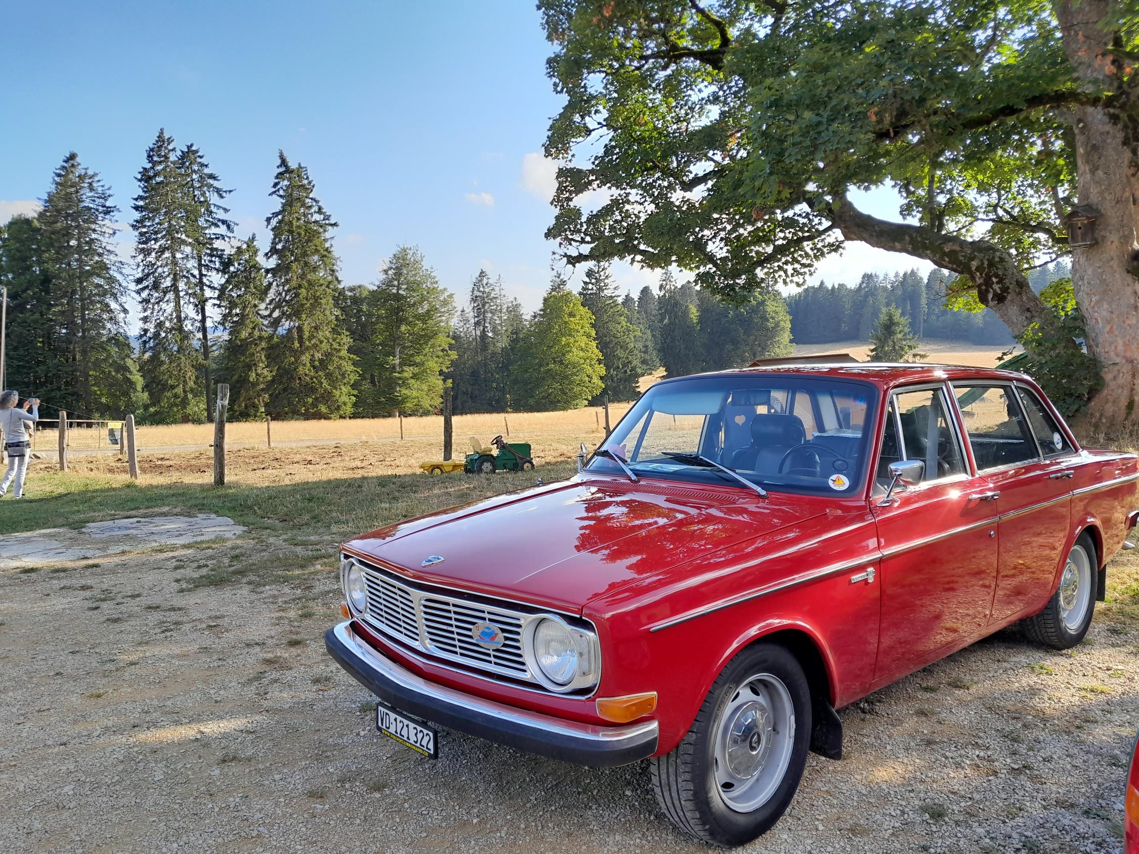 VOLVO 144