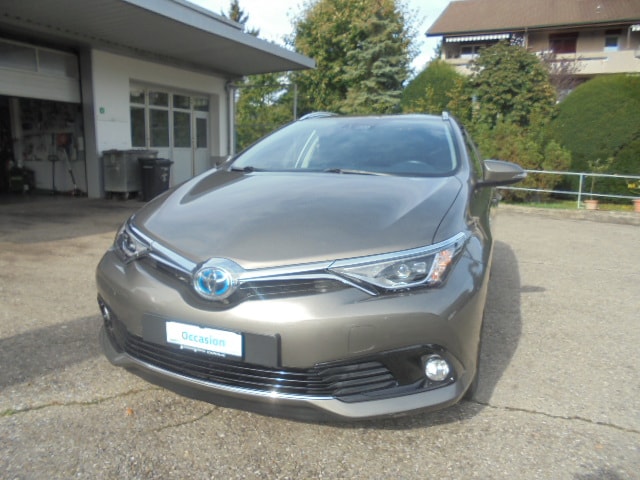 TOYOTA Auris Touring Sports 1.8 HSD Trend e-CVT