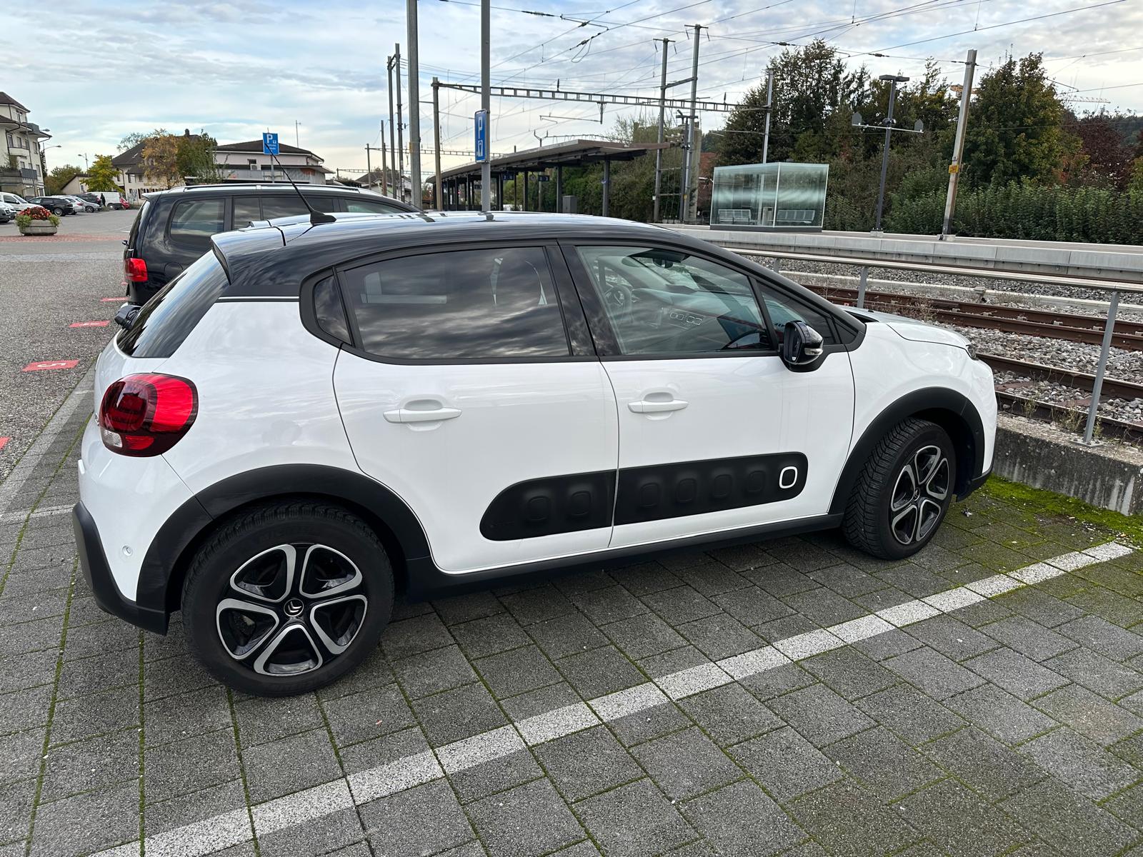 CITROEN C3 1.2i PureTech Shine EAT6