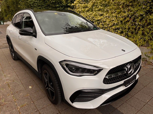 MERCEDES-BENZ GLA 250 4Matic AMG Line 8G-DCT