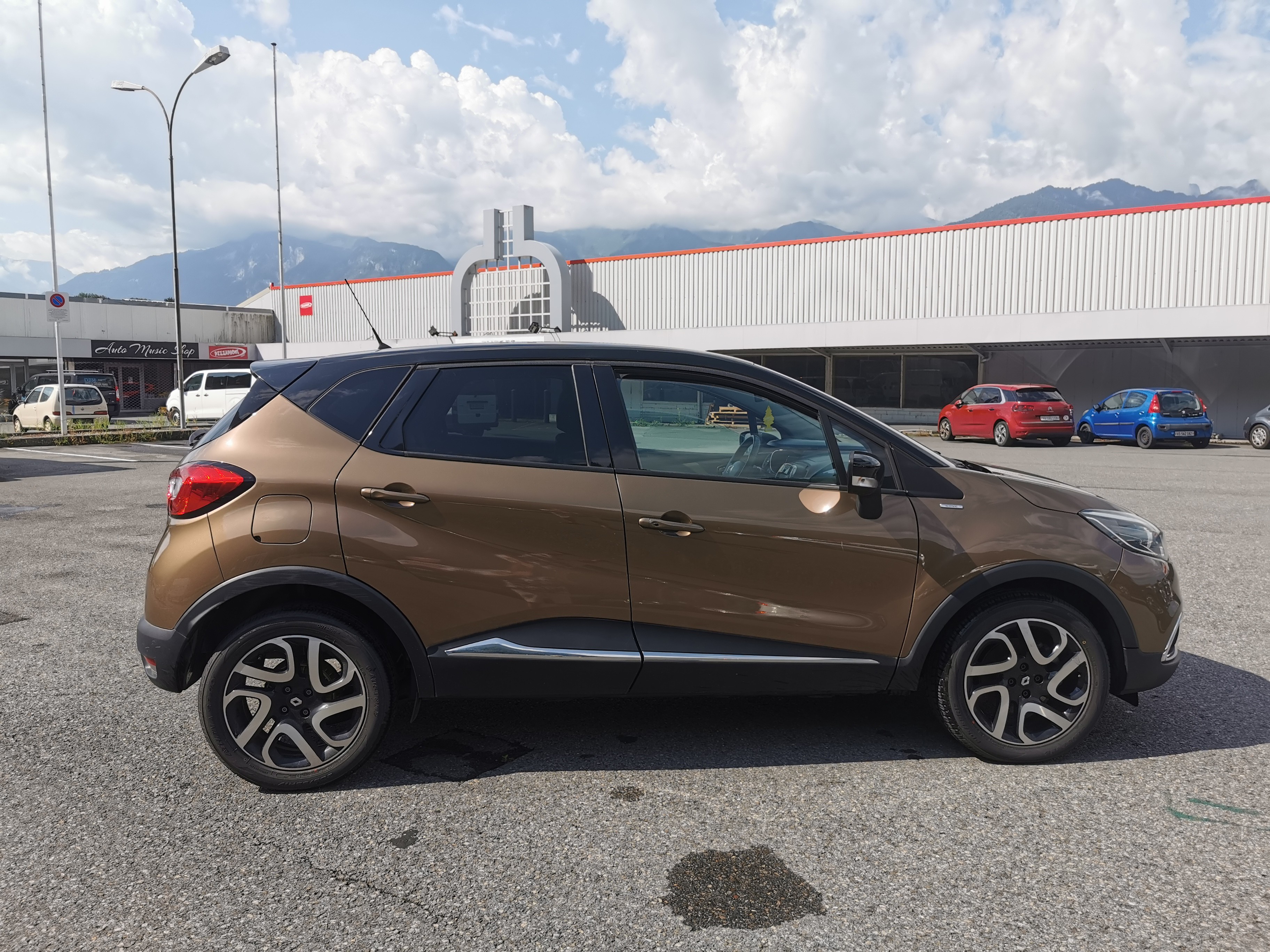 RENAULT Captur 1.2 T 16V Iconic EDC