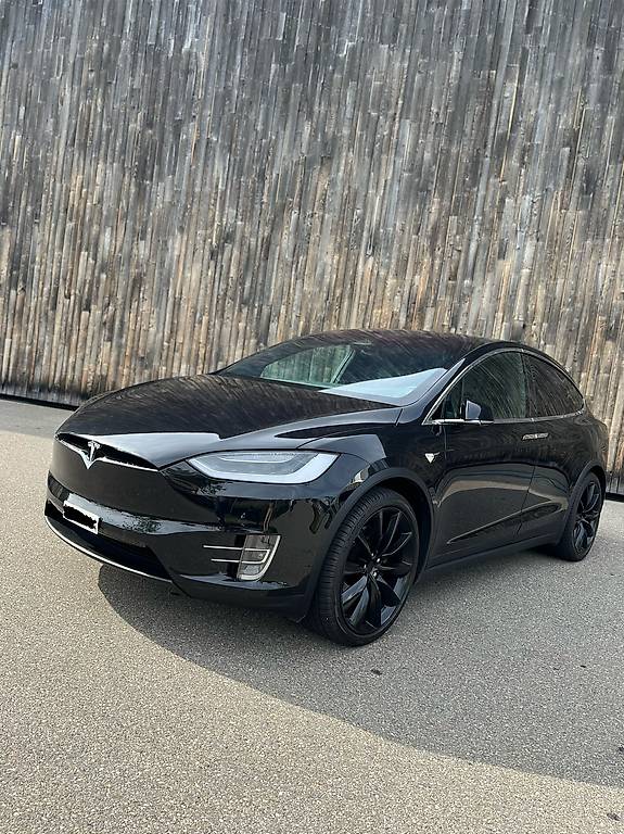 TESLA Model X 90 D