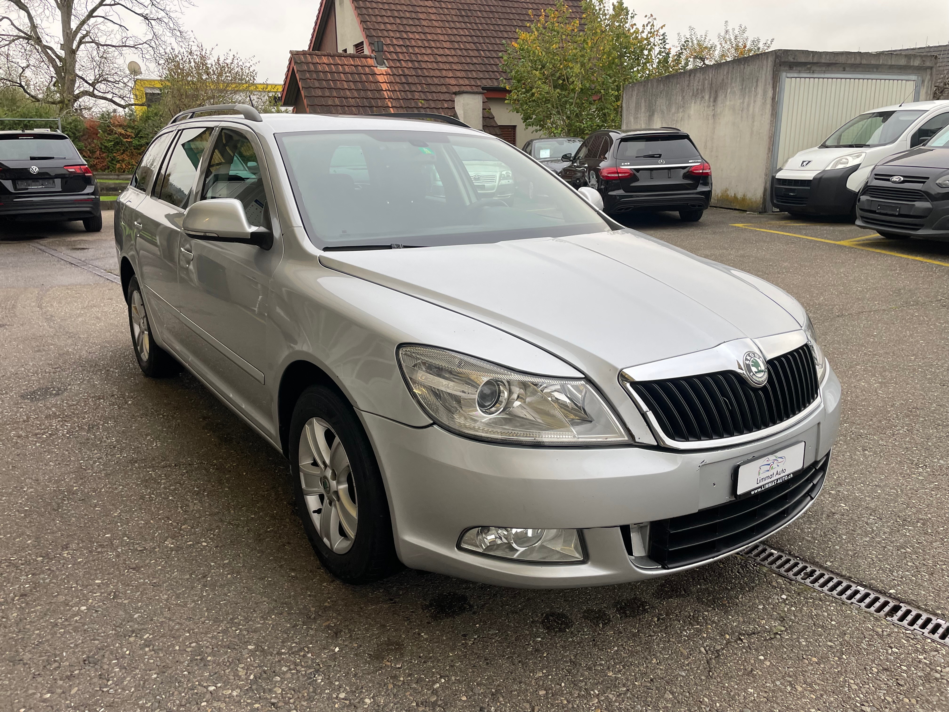 SKODA Octavia Combi 1.6 TDI Ambition DSG