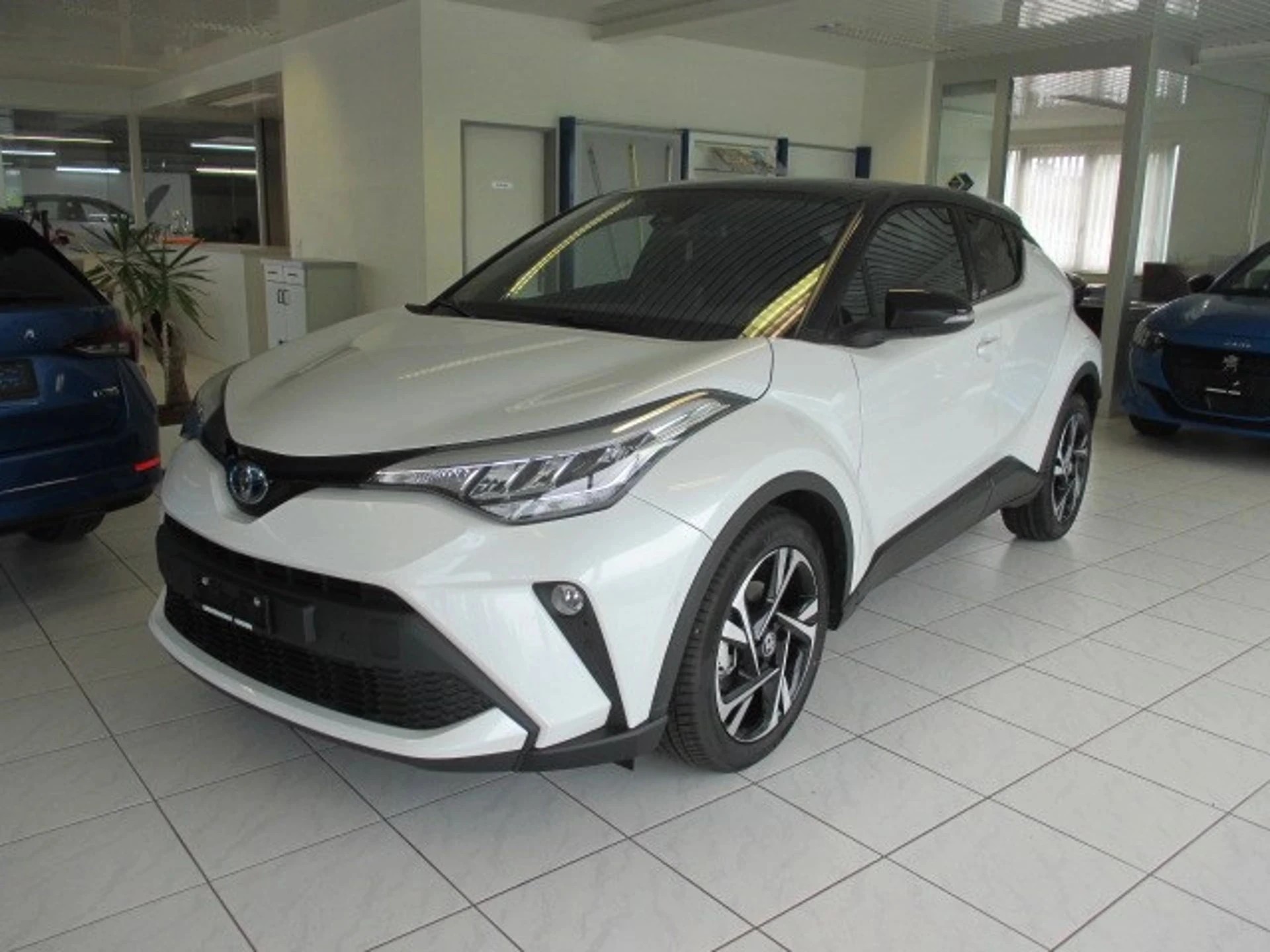 TOYOTA C-HR 1.8 HSD CVT Trend