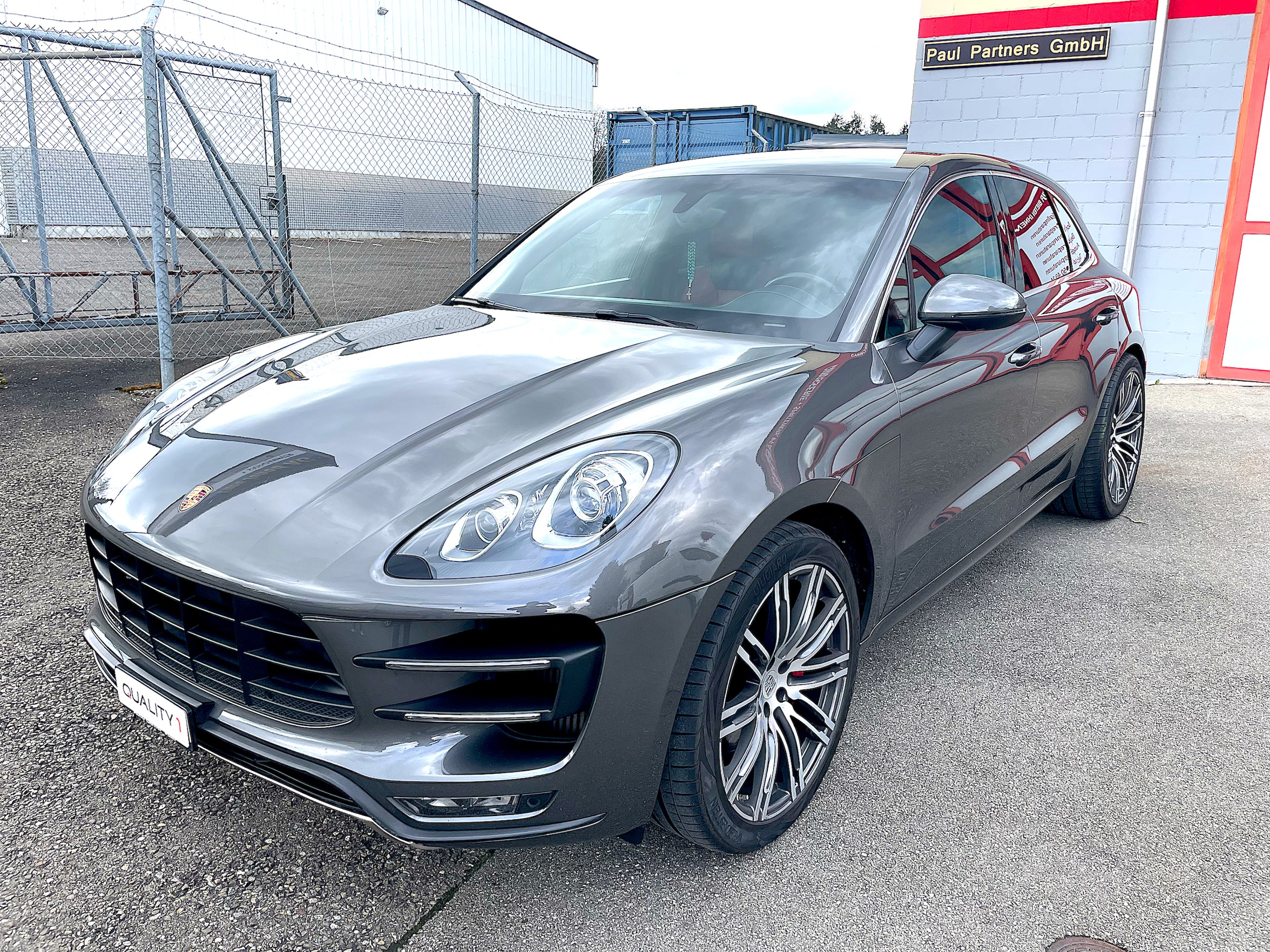 PORSCHE Macan Turbo PDK