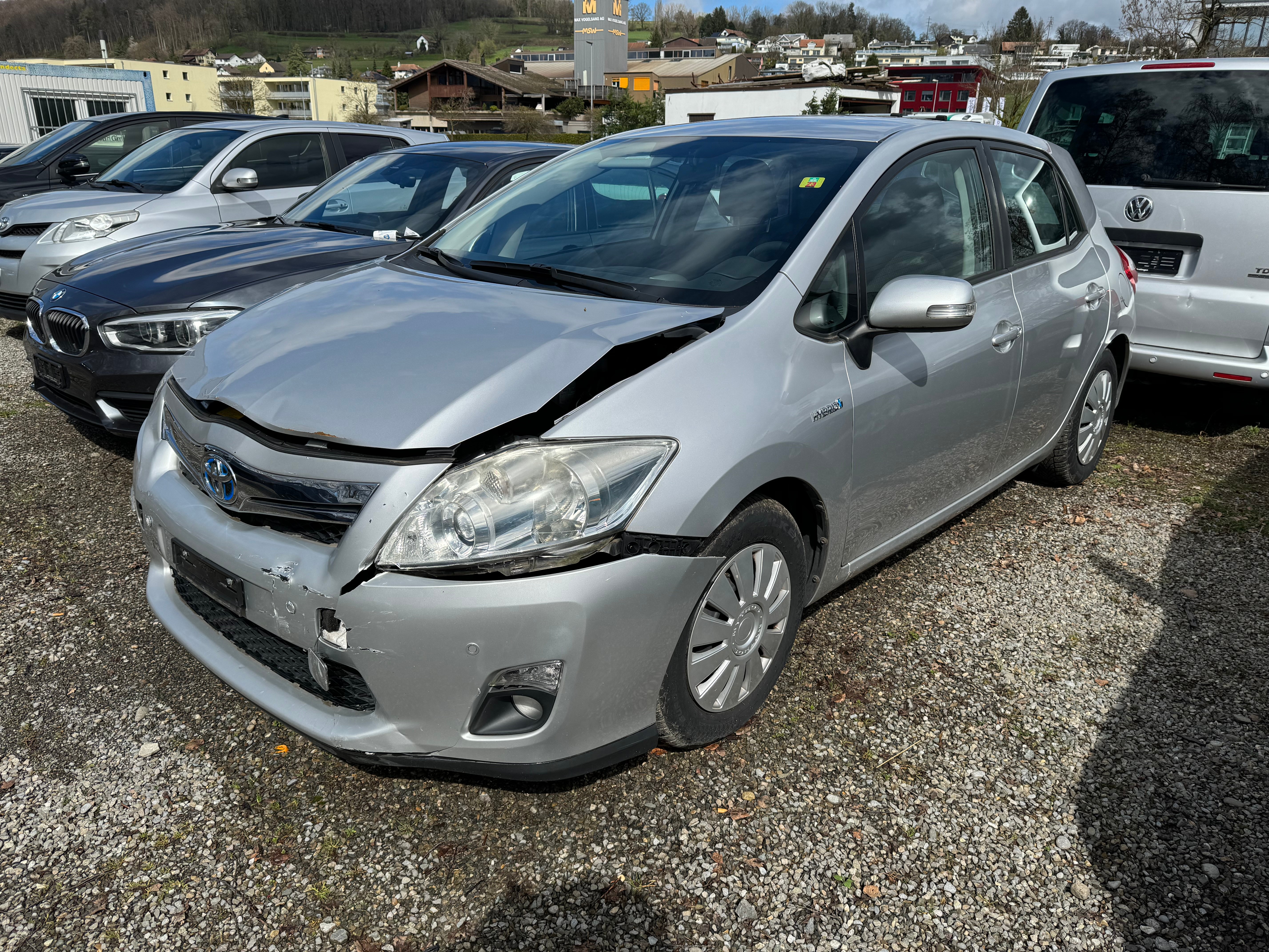 TOYOTA Auris 1.8 16V HSD Linea Luna