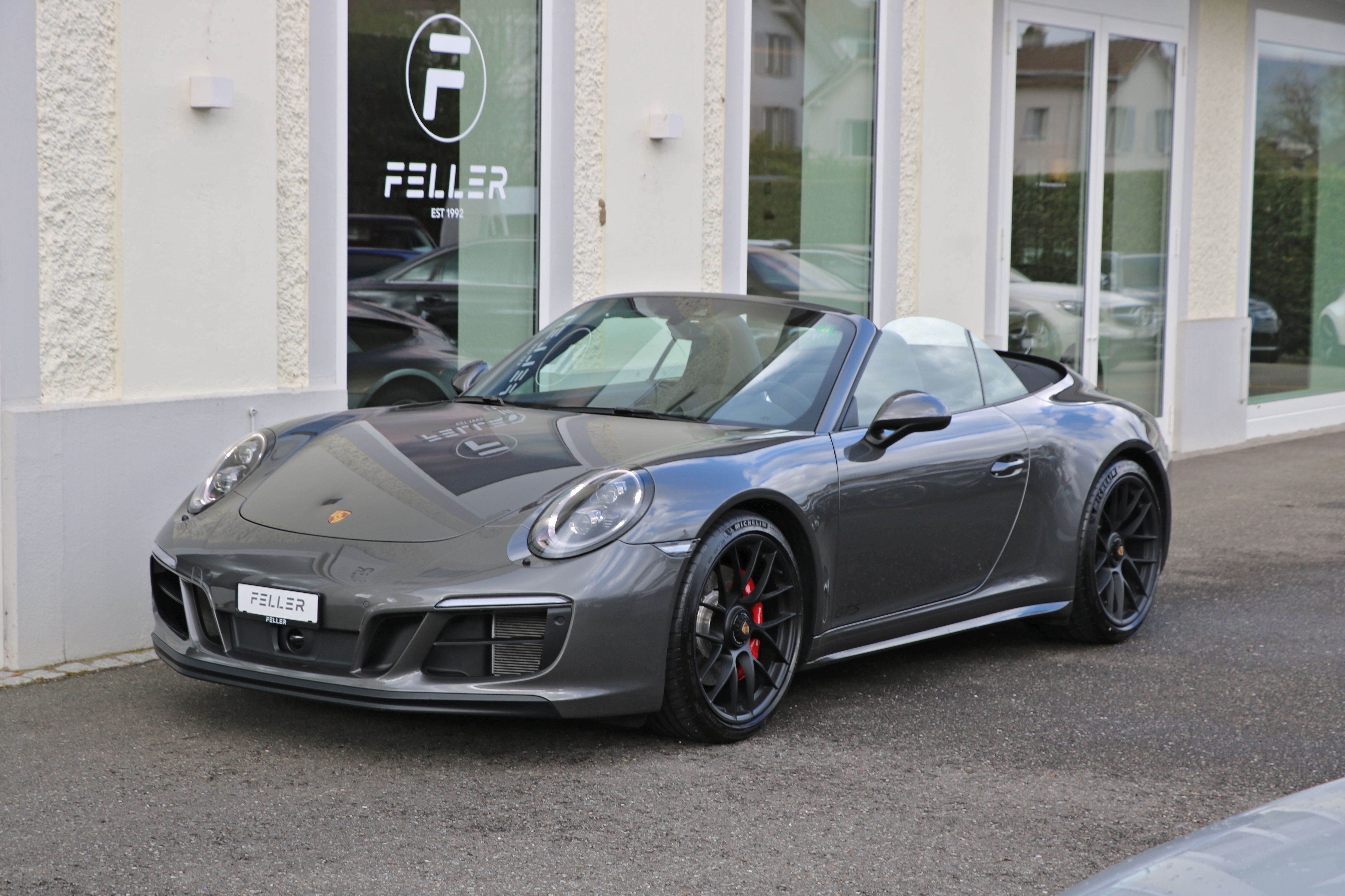 PORSCHE 911 Carrera 4 GTS Cabrio PDK