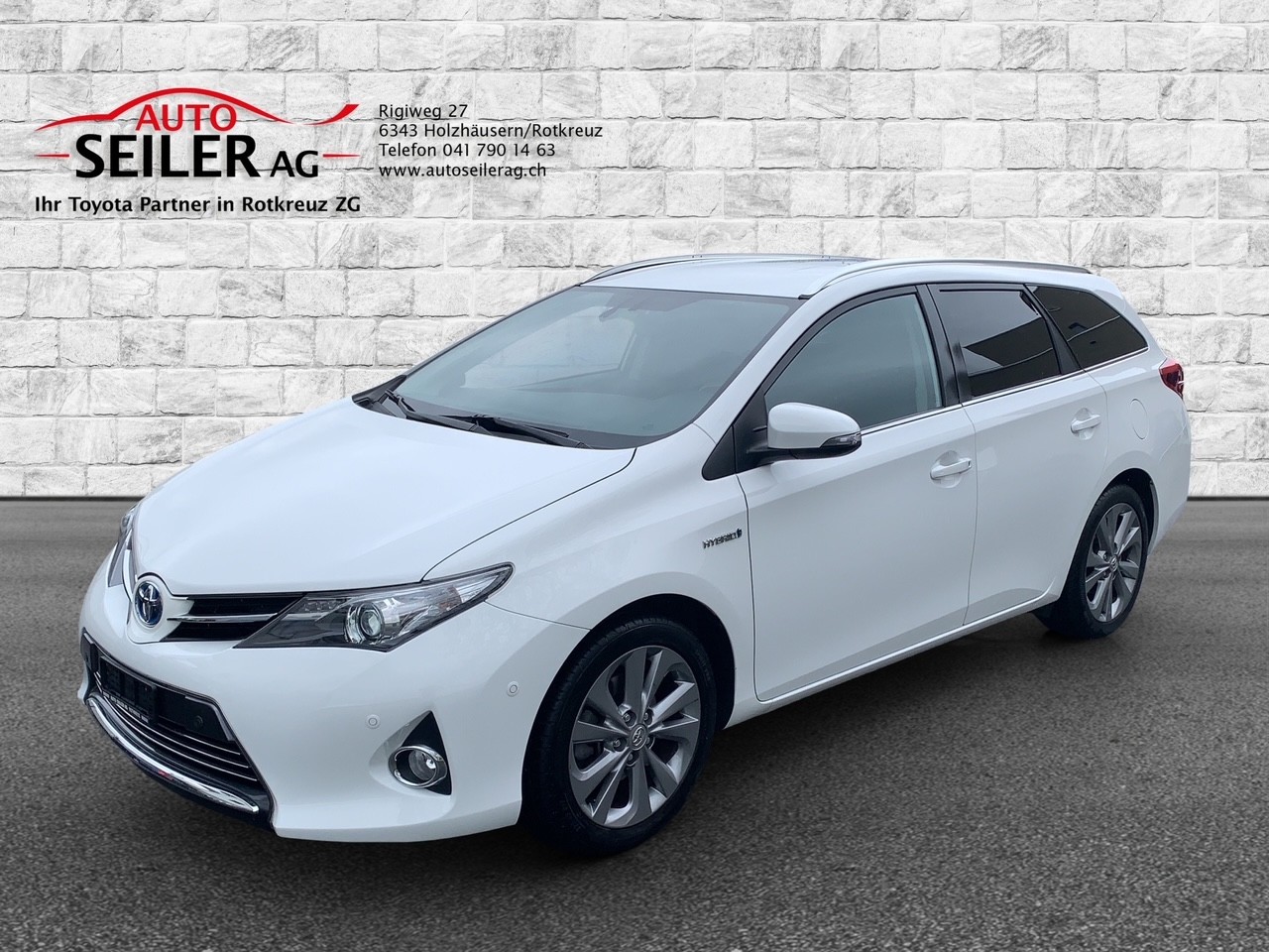 TOYOTA Auris Touring Sports 1.8 16V HSD Linea Sol