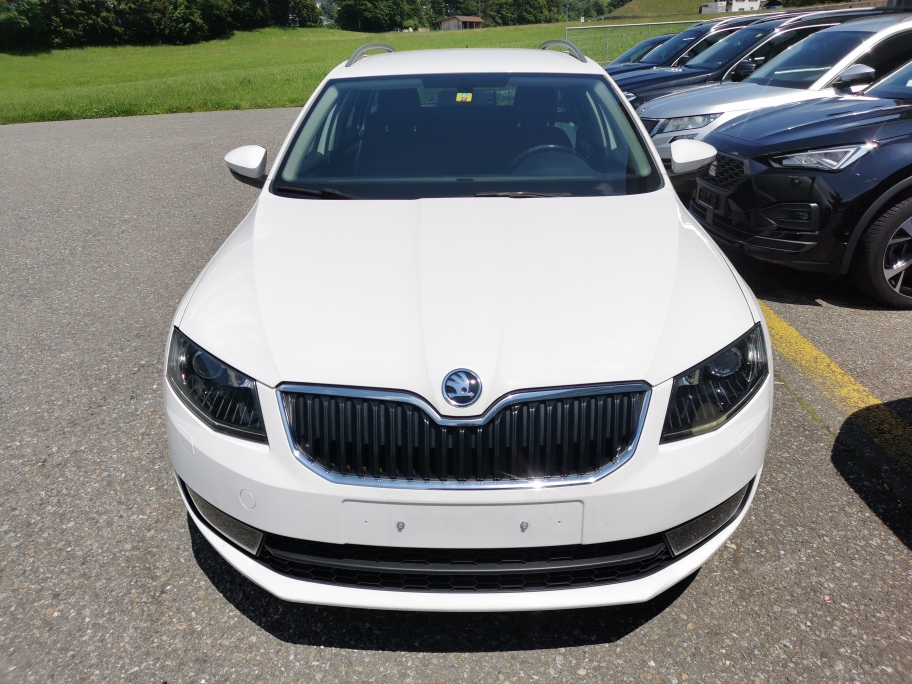 SKODA Octavia Combi 2.0 TDI Swiss Edition 4x4 DSG