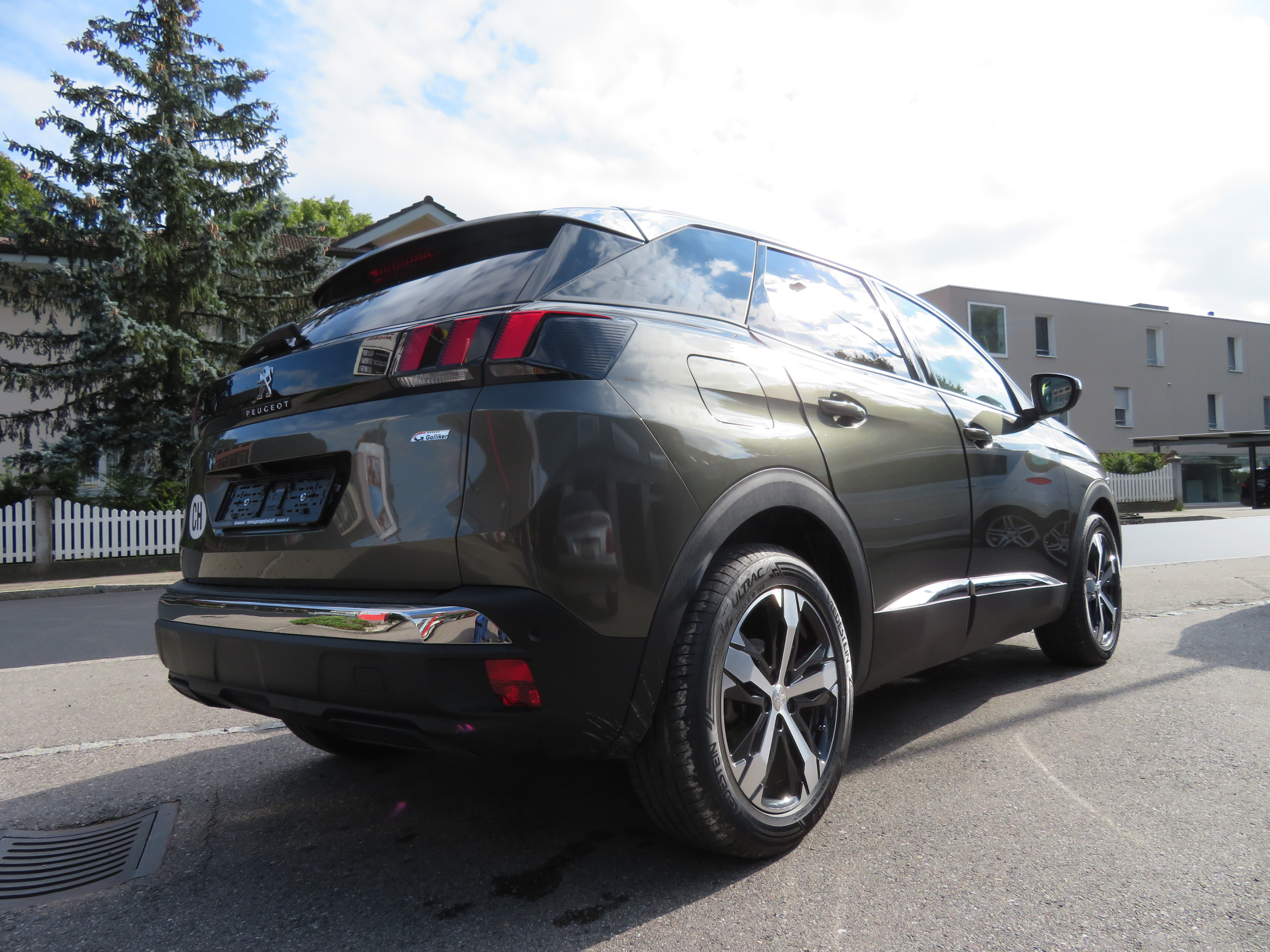 PEUGEOT 3008 1.2 PureTech Allure EAT