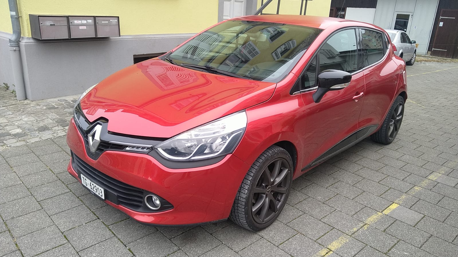 RENAULT CLIO