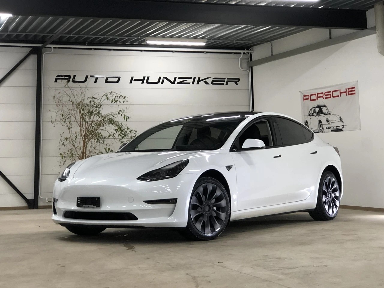 TESLA Model 3 Long Range 498 PS Dual Motor AWD / Enhanced Autopilot / Facelift 2021 mit Wärmepumpe