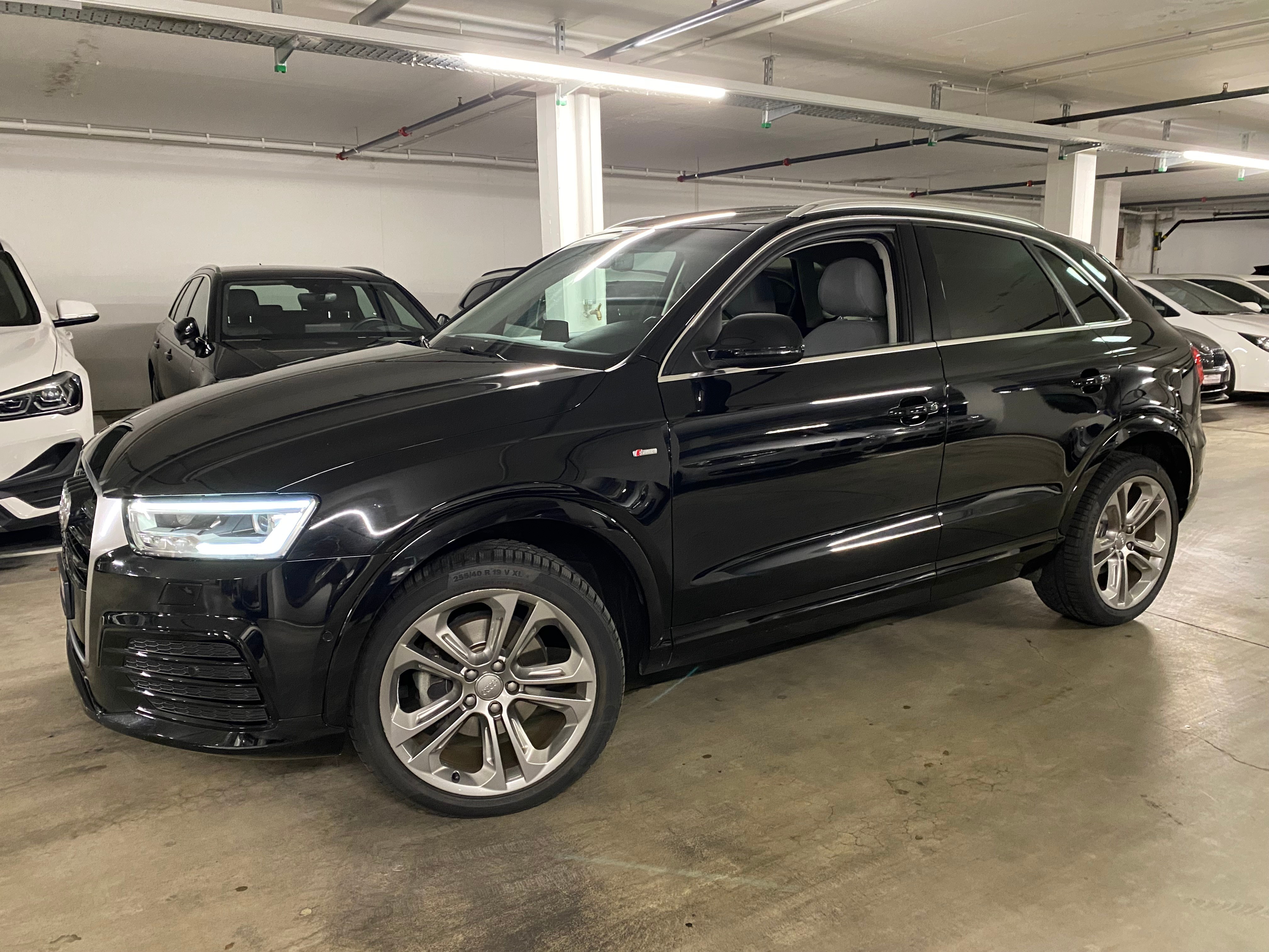 AUDI Q3 2.0 TDI design quattro S-tronic