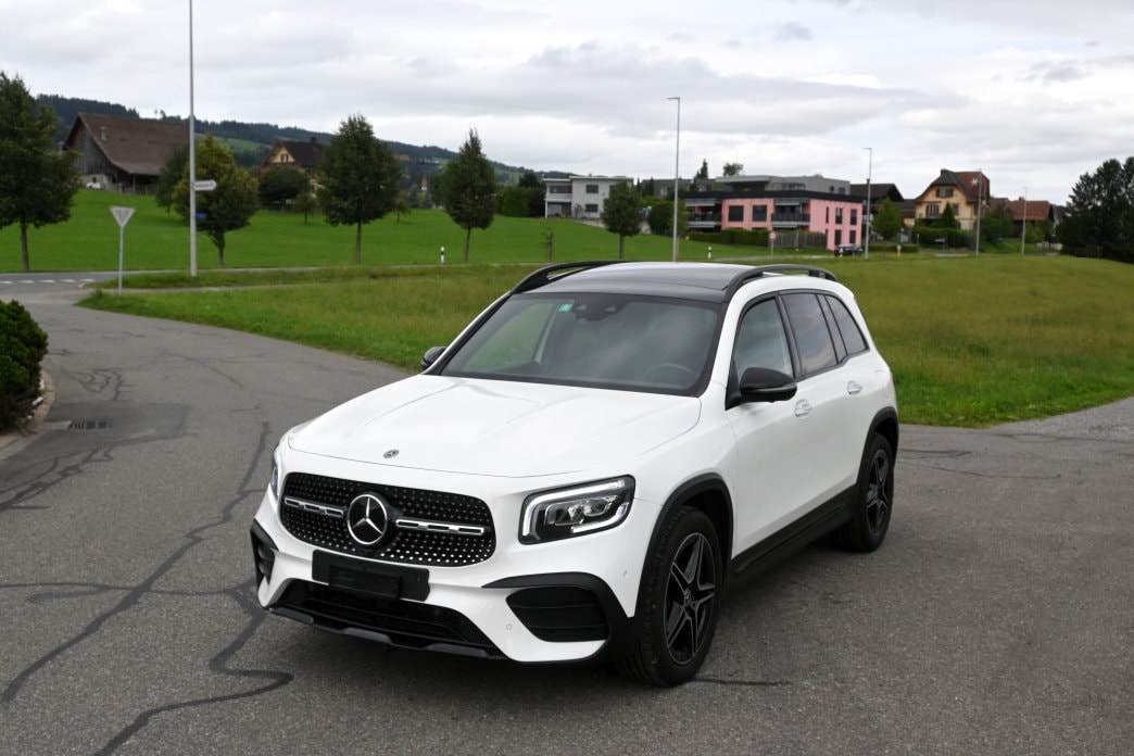 MERCEDES-BENZ GLB 250 4Matic AMG Line 8G-Tronic