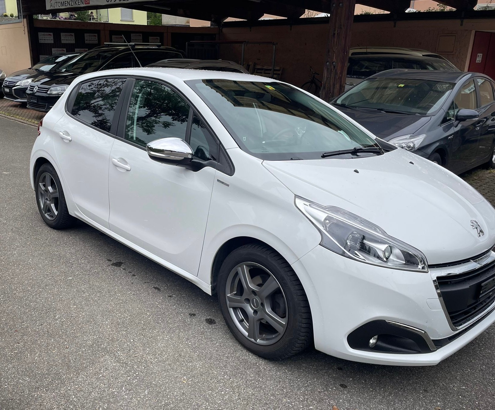 PEUGEOT 208 1.2 PureTech Style