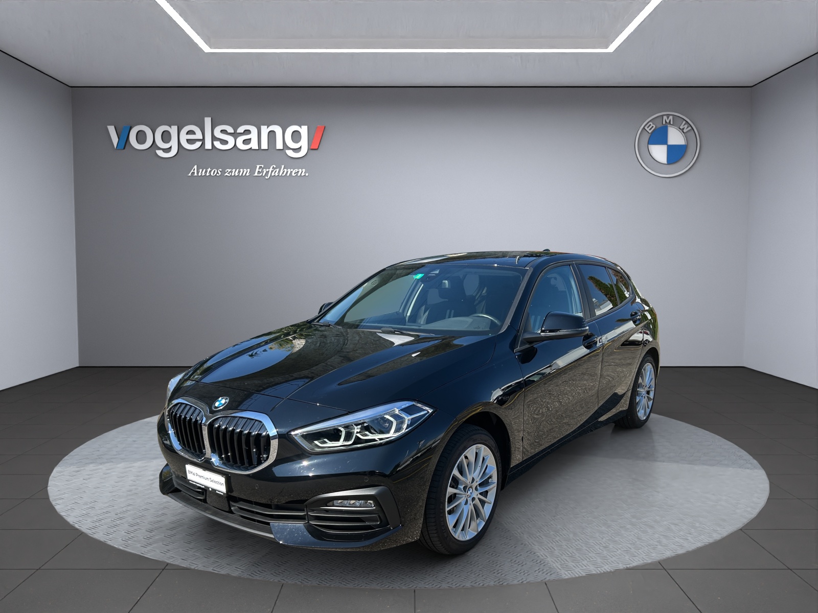 BMW 118i Essential Edition Steptronic