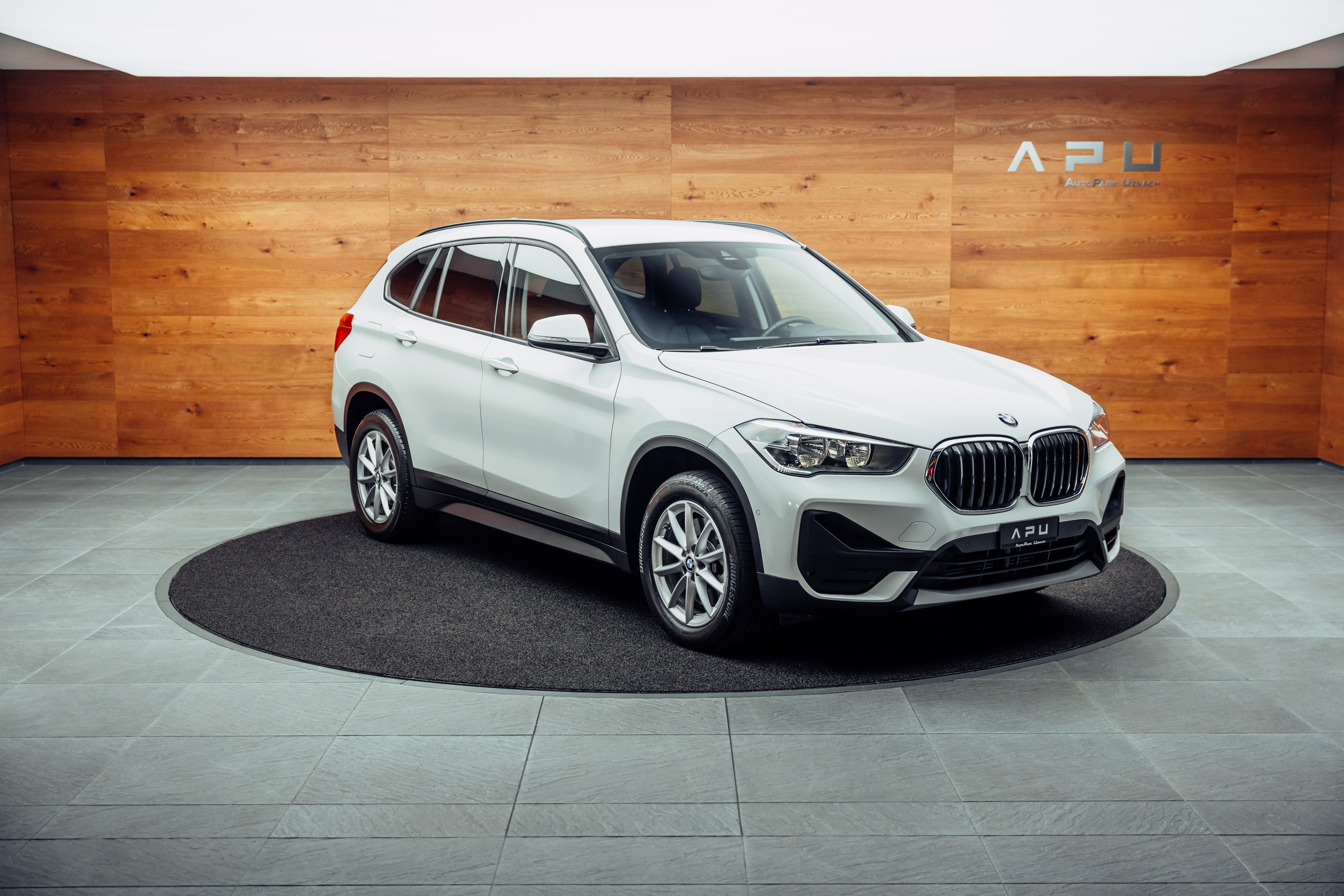 BMW X1 xDrive 20i Essential Edition Steptronic