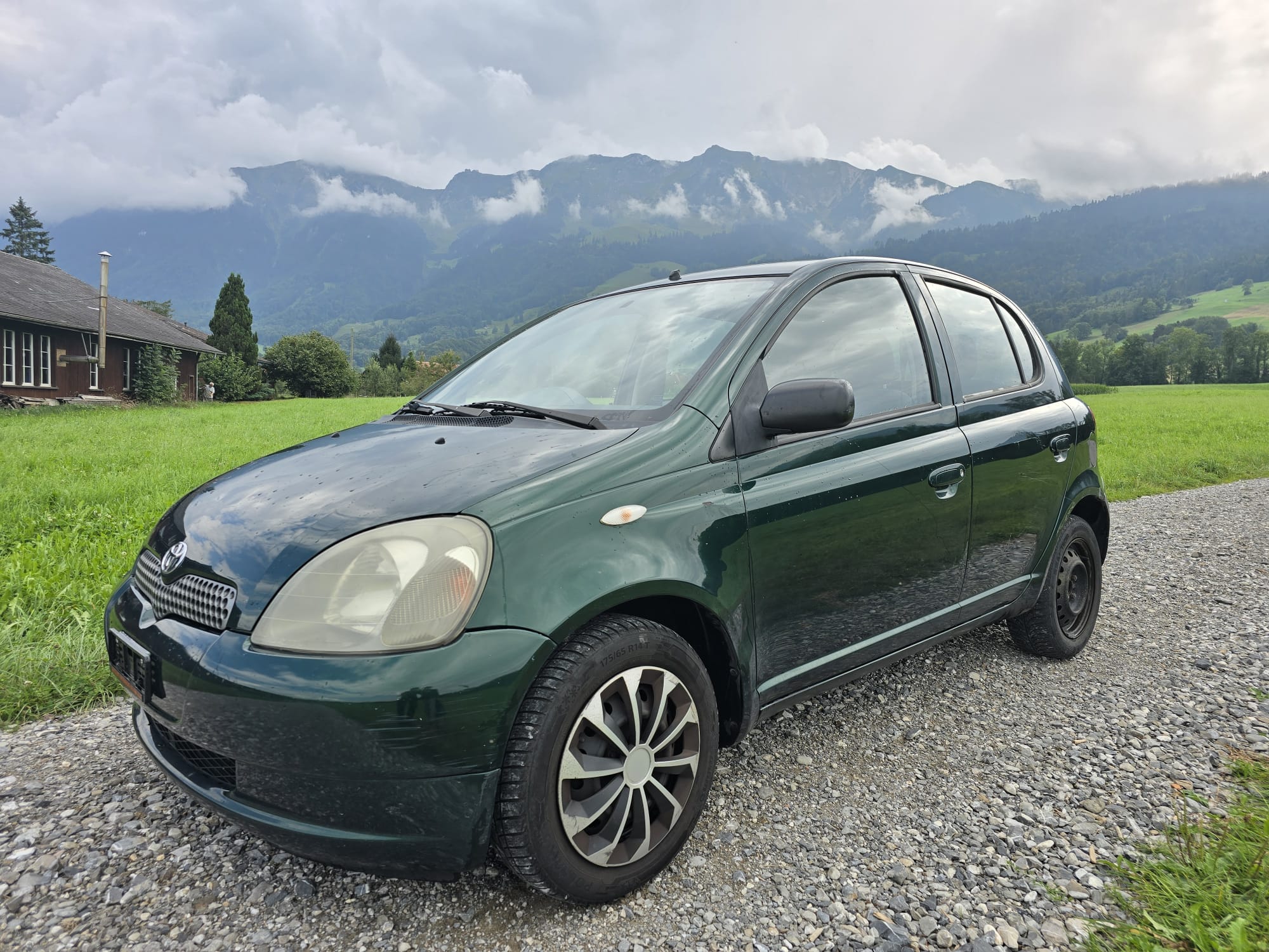 TOYOTA Yaris 1.3 Linea Luna