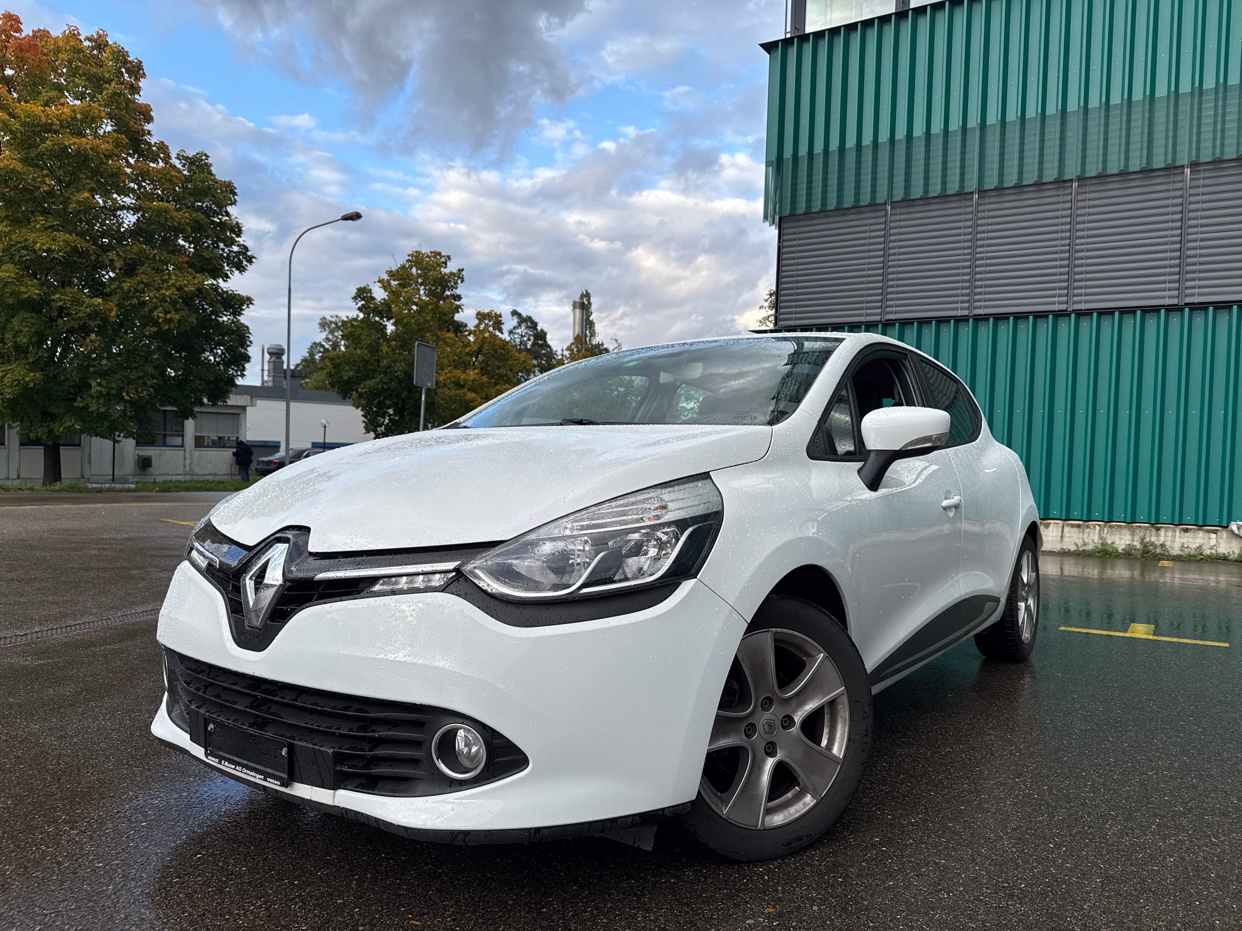 RENAULT Clio 1.2 16V T Dynamique EDC