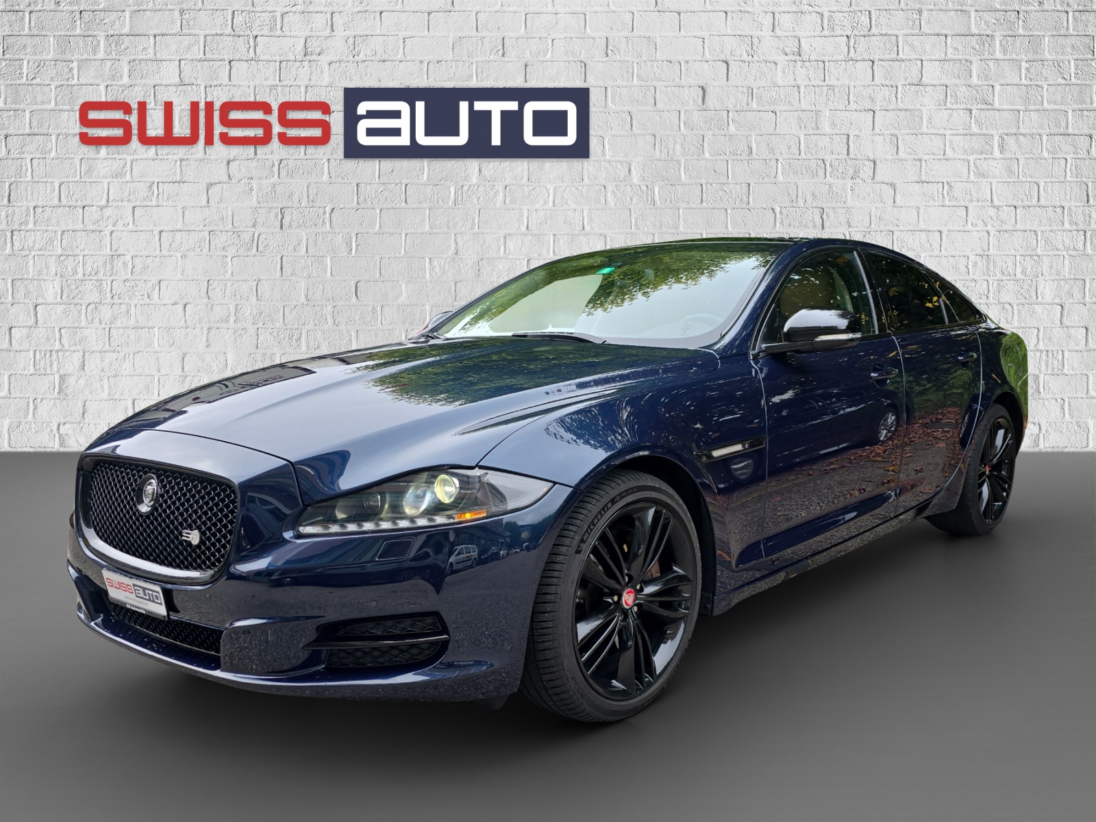 JAGUAR XJ 3.0 V6 S/C Premium Luxury Automatic AWD