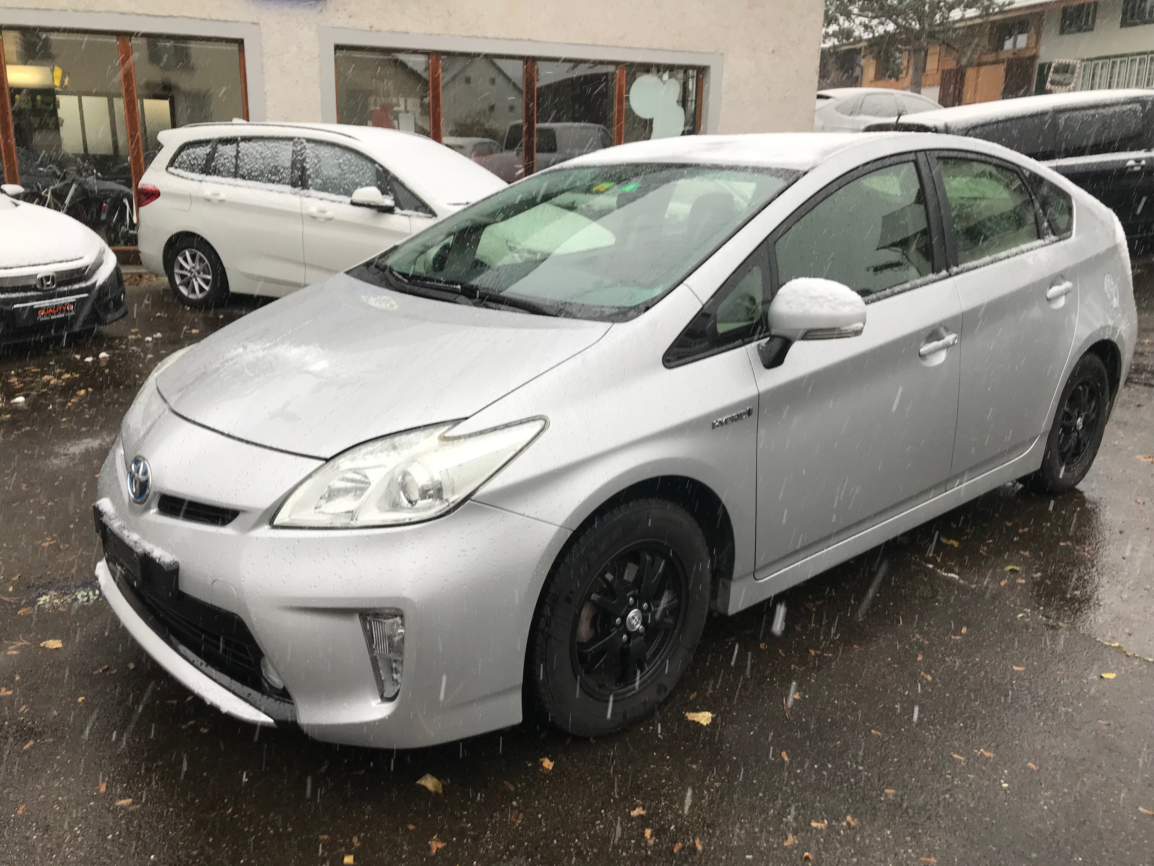 TOYOTA Prius 1.8 16V HSD Luna