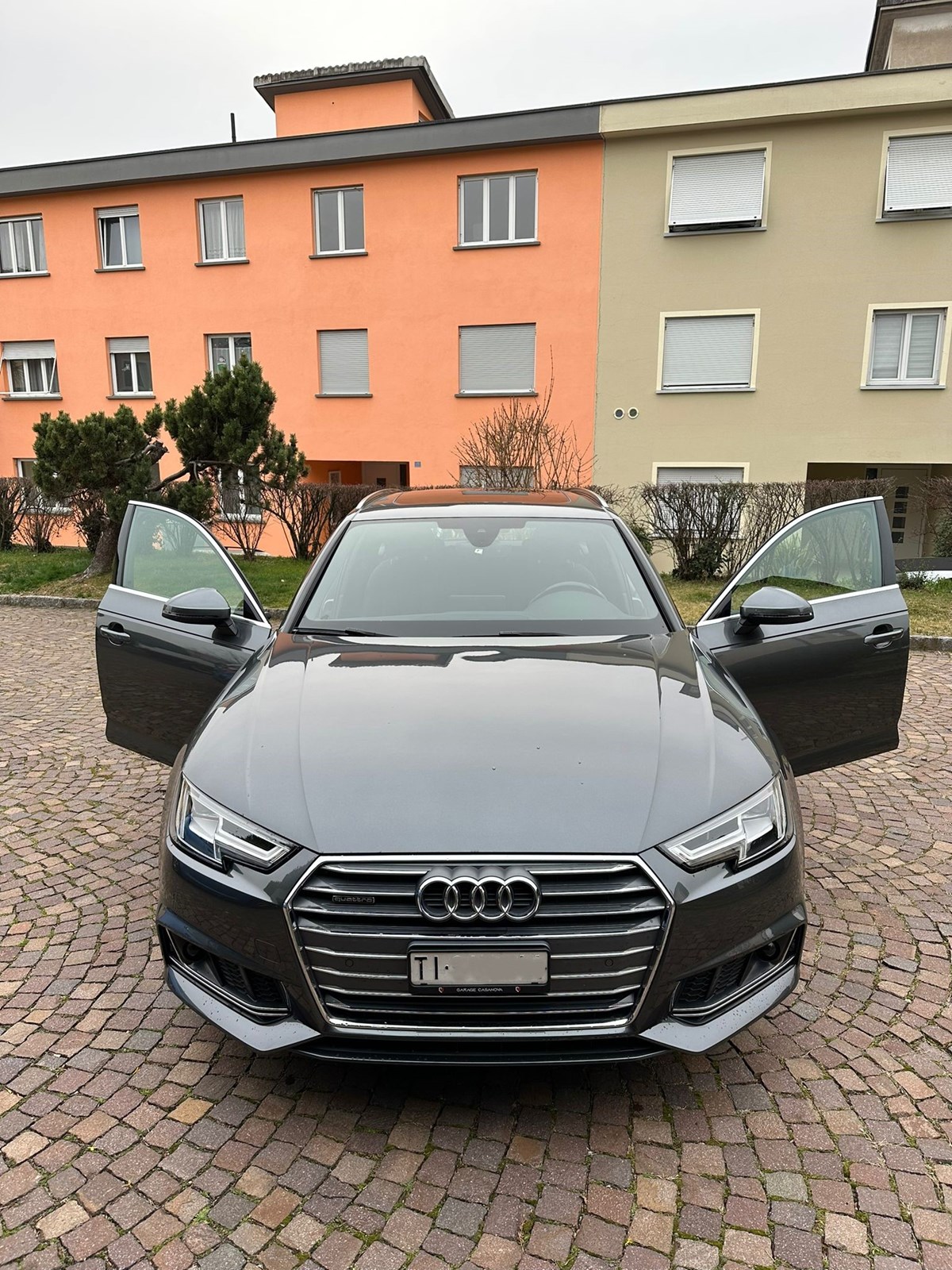 AUDI A4 Avant 2.0 TDI quattro S-tronic