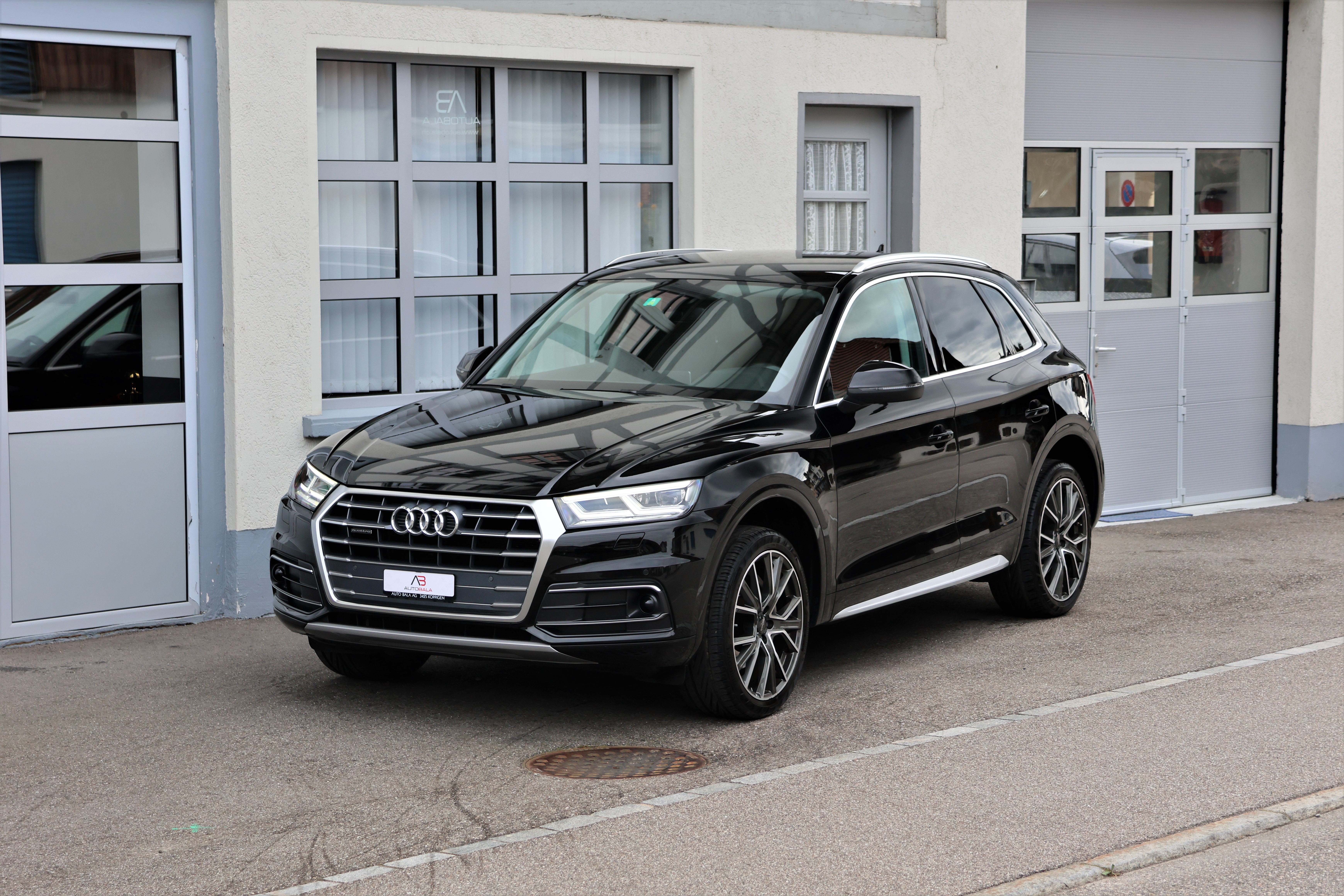 AUDI Q5 2.0 TDI sport quattro S-tronic