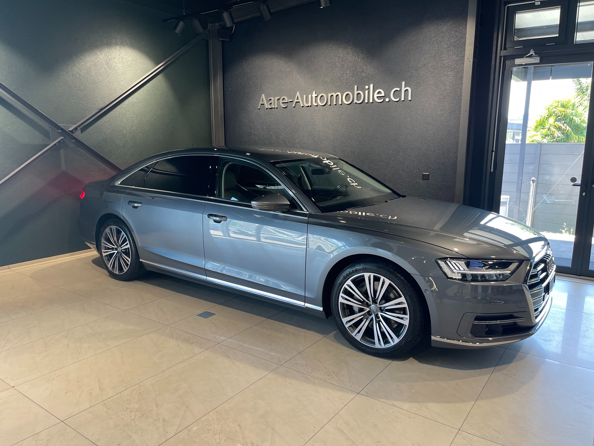 AUDI A8 55 L TFSI quattro tiptronic