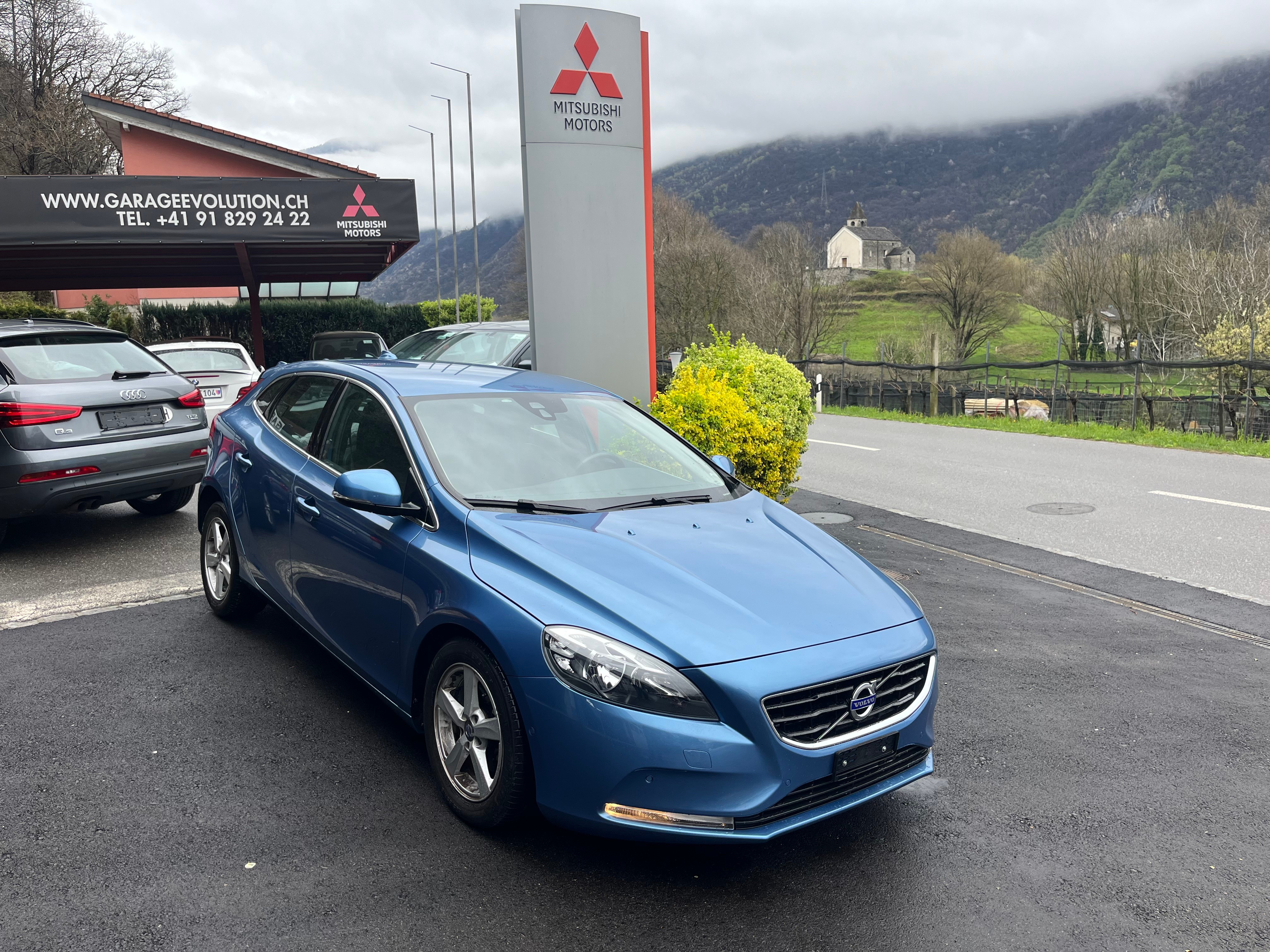 VOLVO V40 D2 Momentum