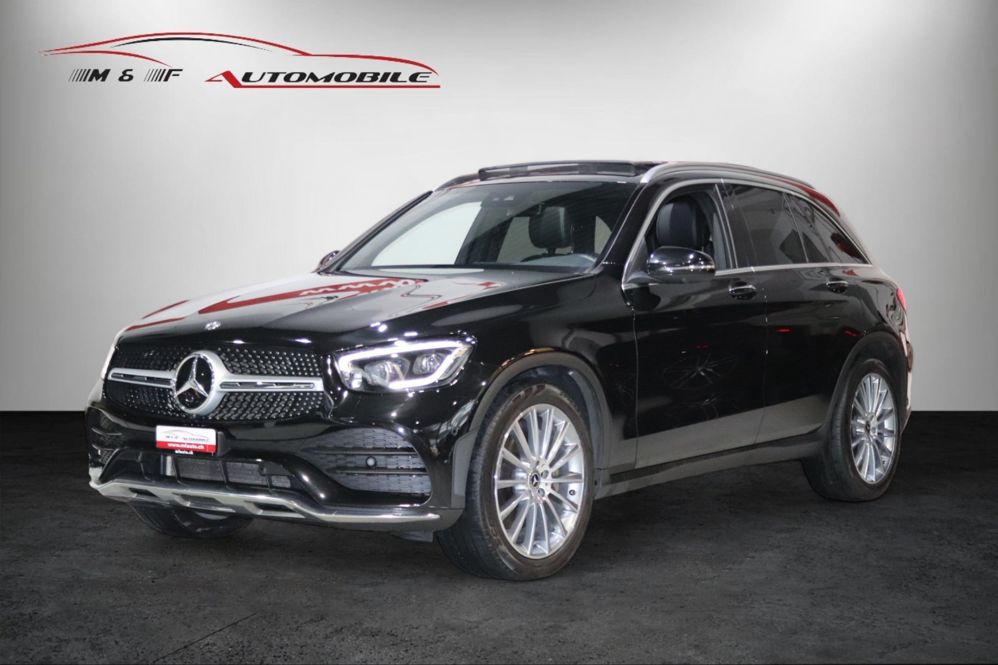 MERCEDES-BENZ GLC 300 d AMG Line 4m CH FAHRZEUG AUS 1. HAND