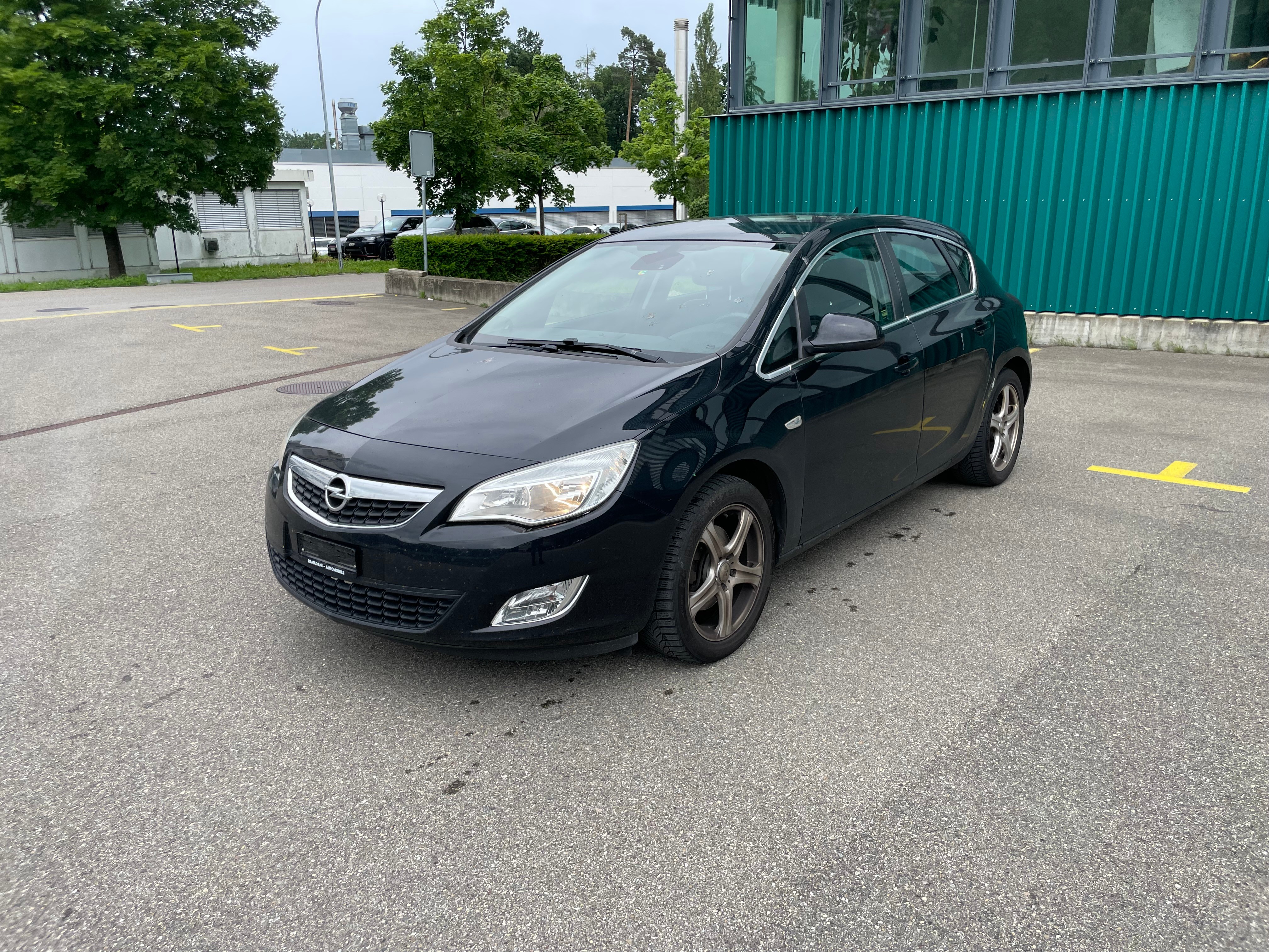 OPEL Astra 1.6i 16V Turbo Sport Automatic