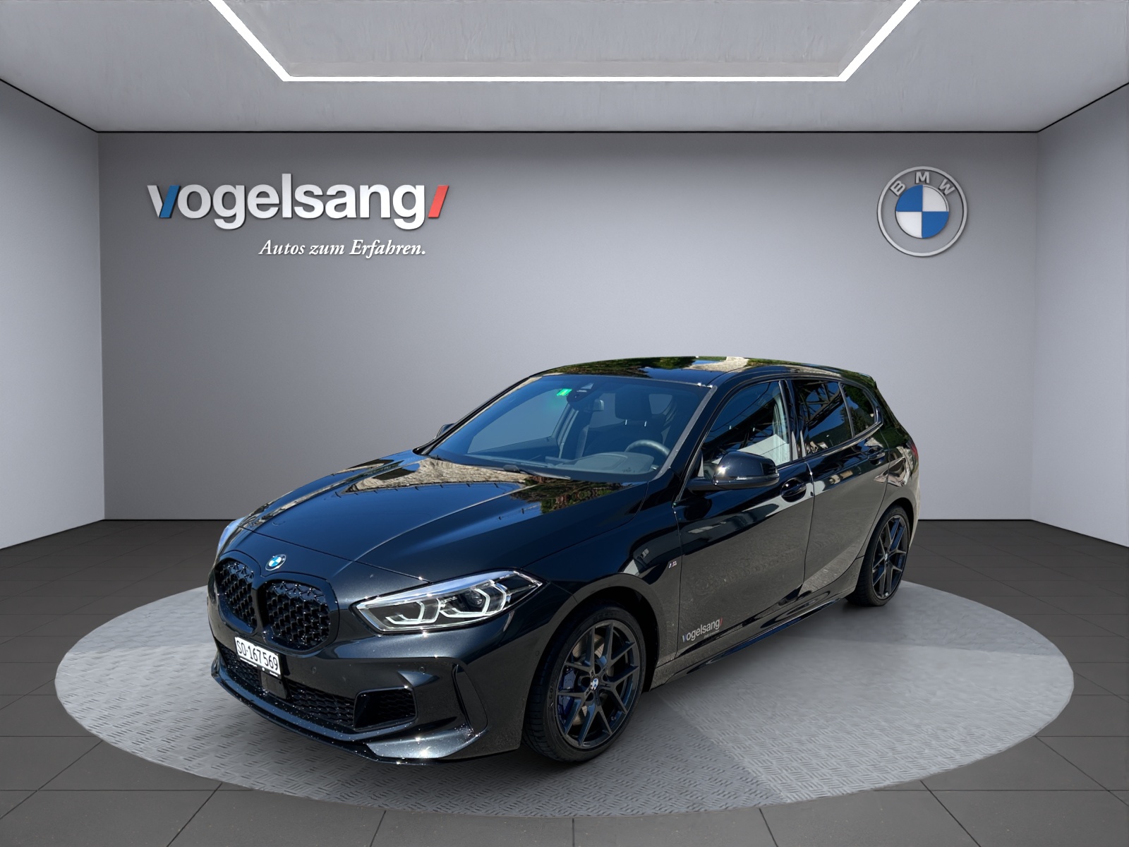 BMW M135i xDrive Steptronic