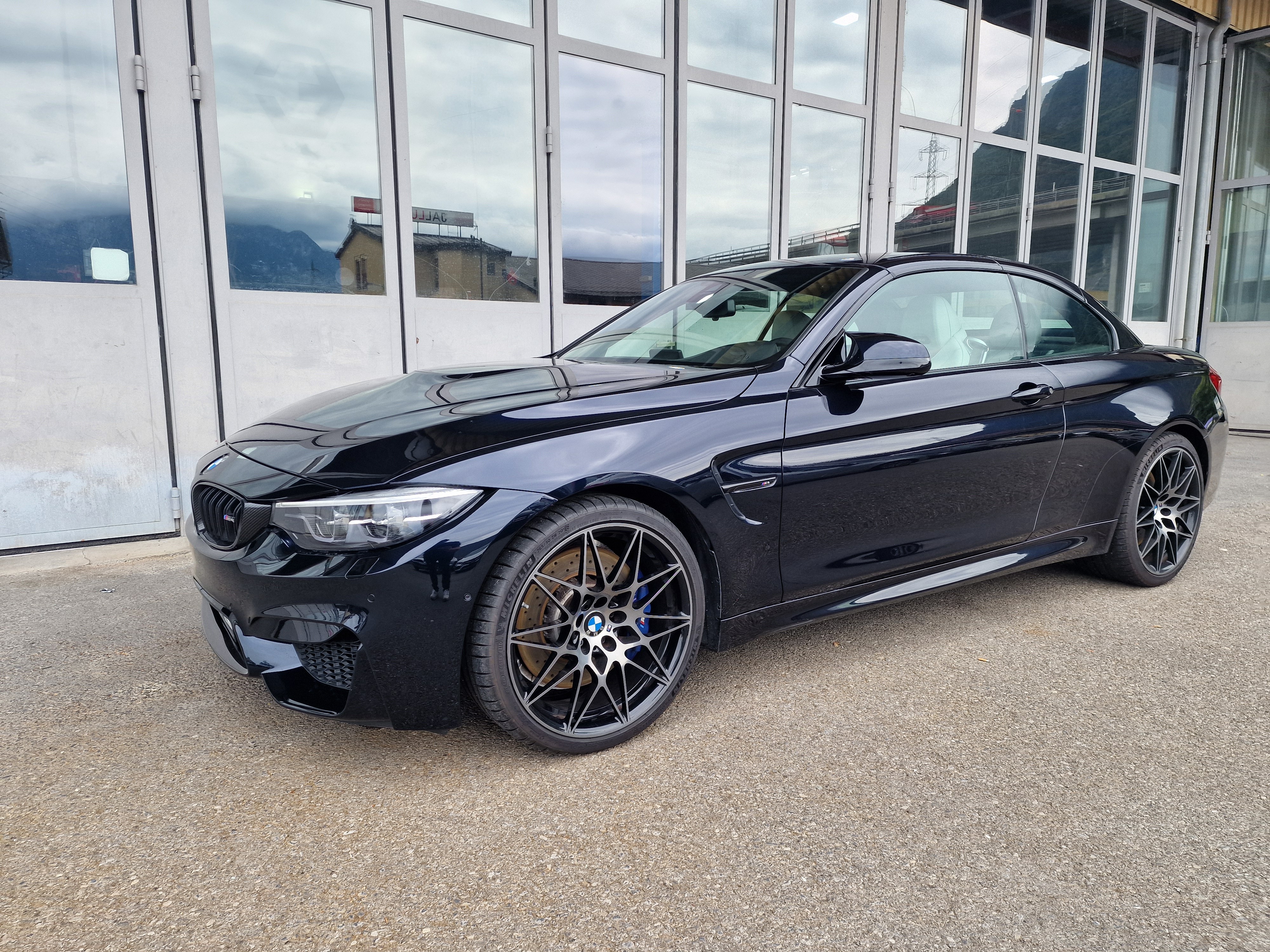 BMW M4 Cabriolet Drivelogic M Competition