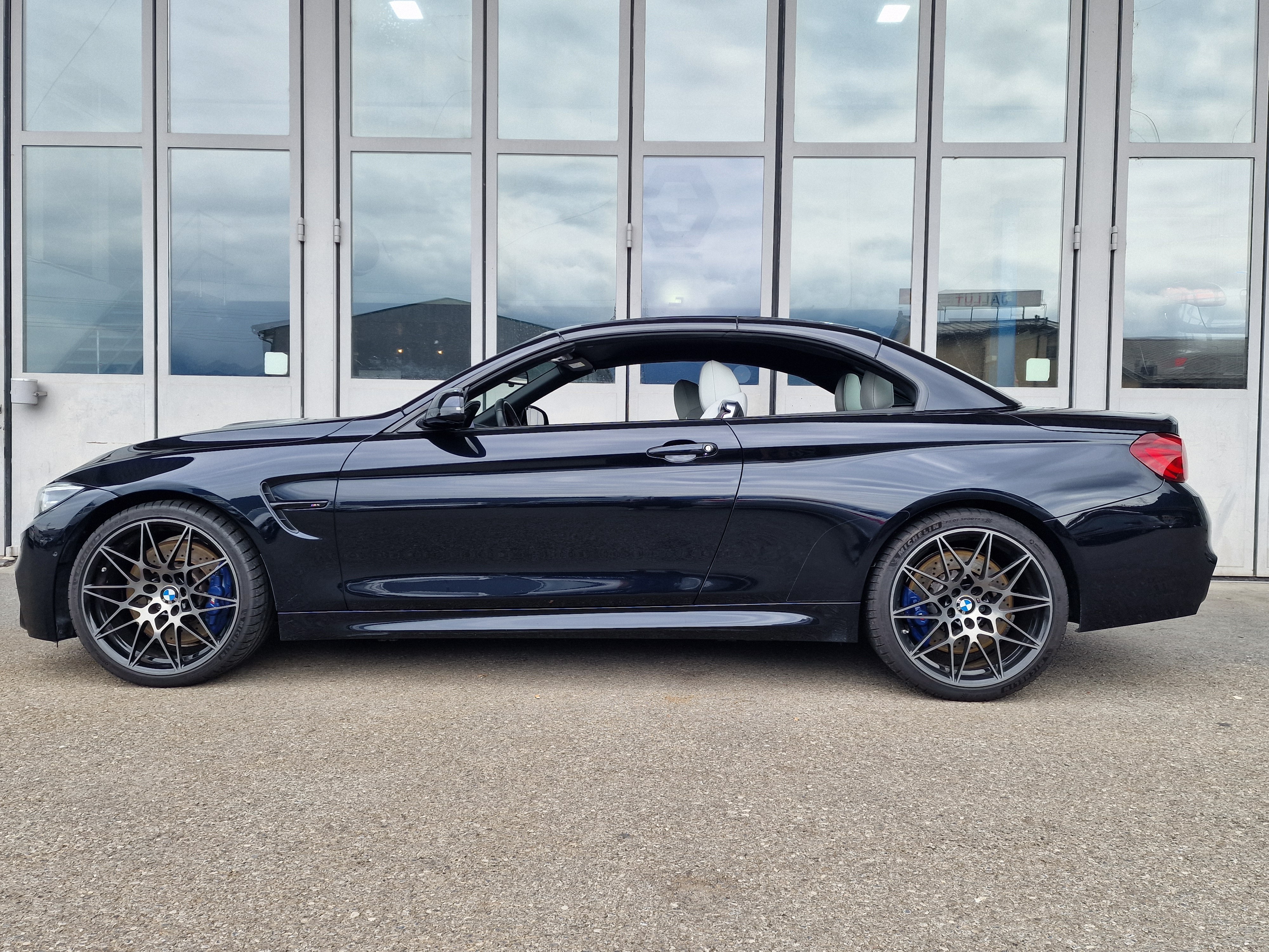 BMW M4 Cabriolet Drivelogic M Competition