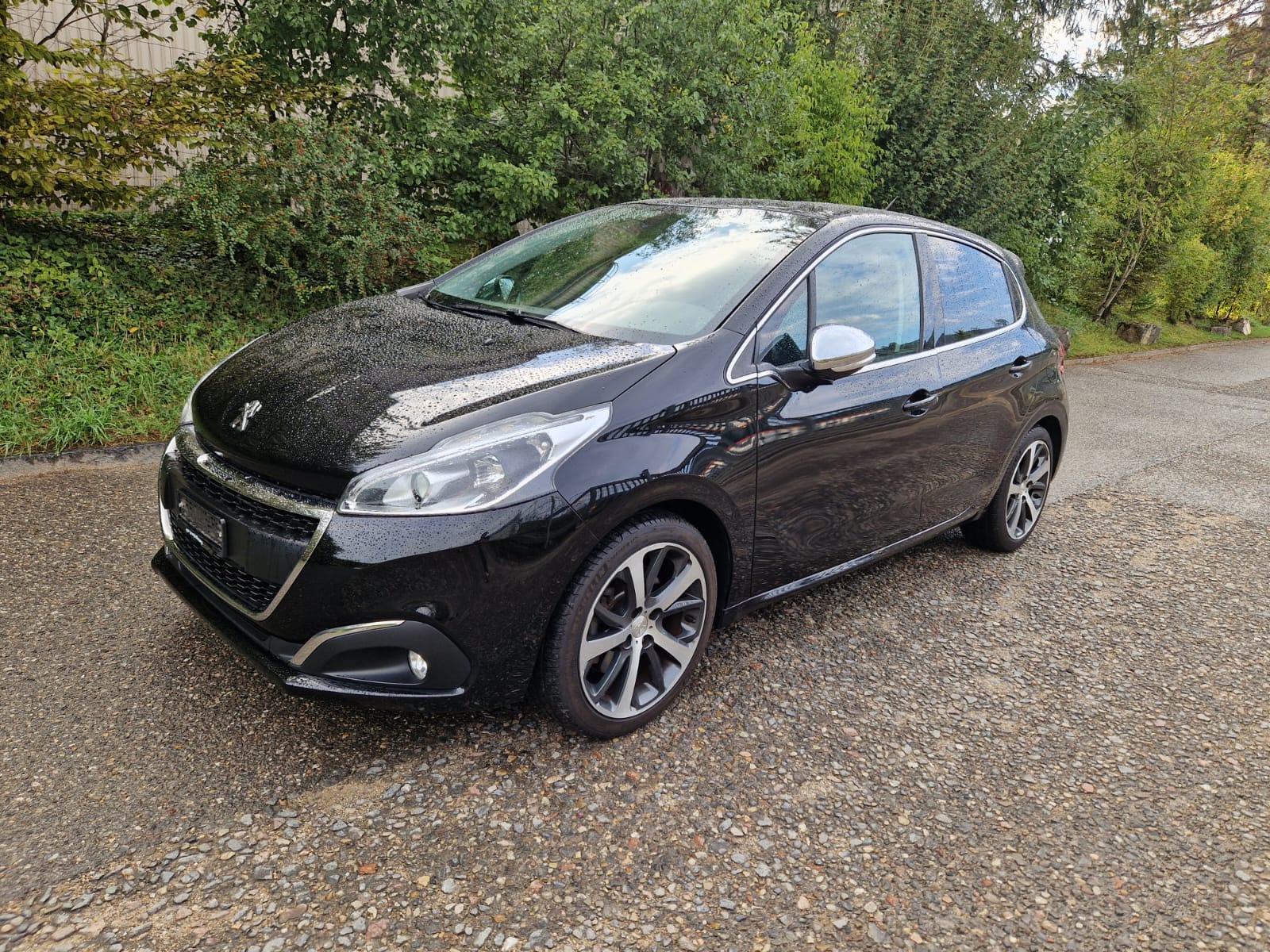 PEUGEOT 208 1.6 THP Allure