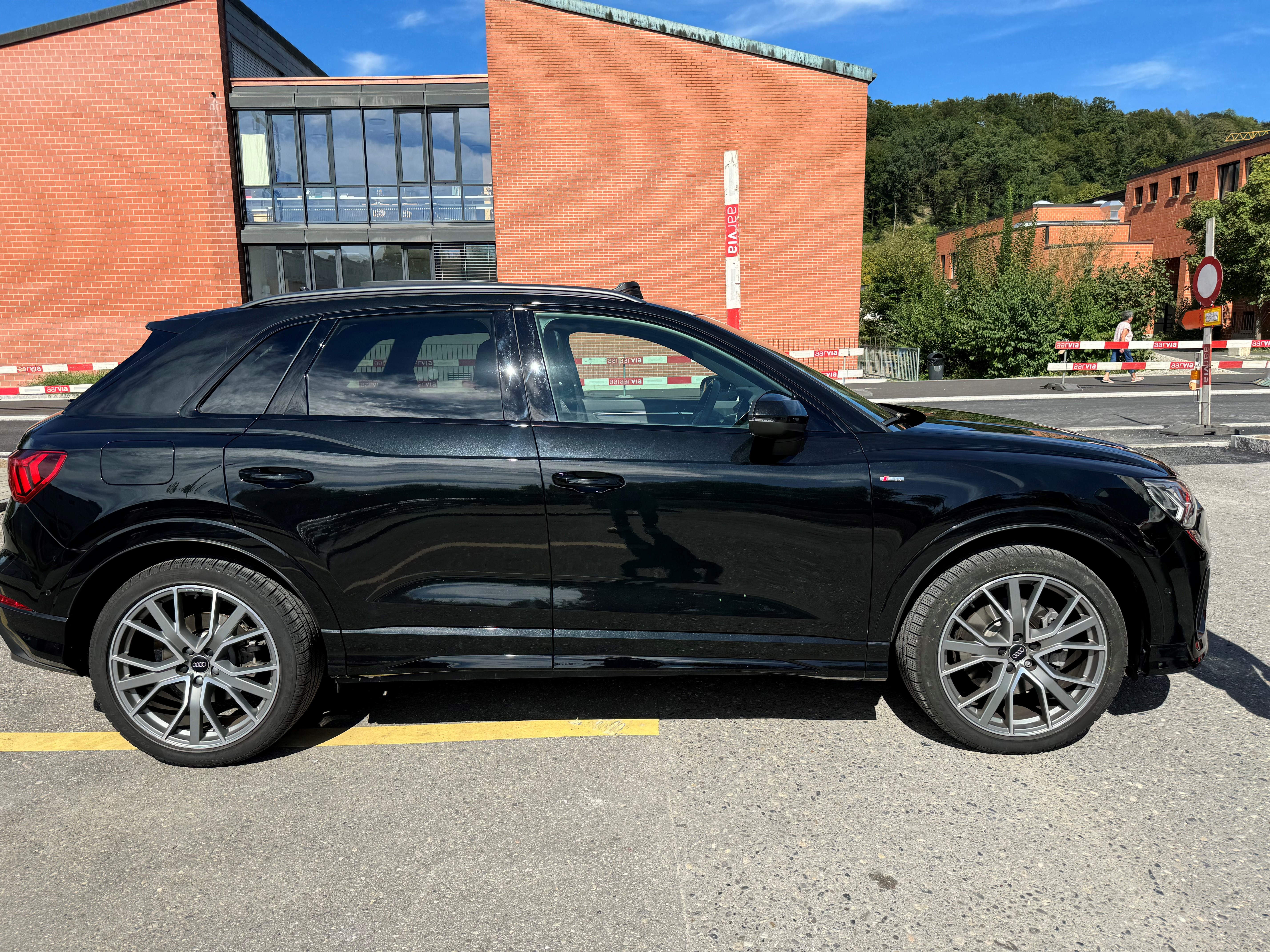 AUDI Q3 40 TFSI S line quattro S-tronic