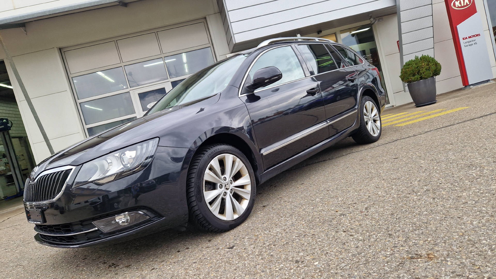 SKODA Superb Combi 2.0 TDI 170 Eleg. 4x4 DSG S/S