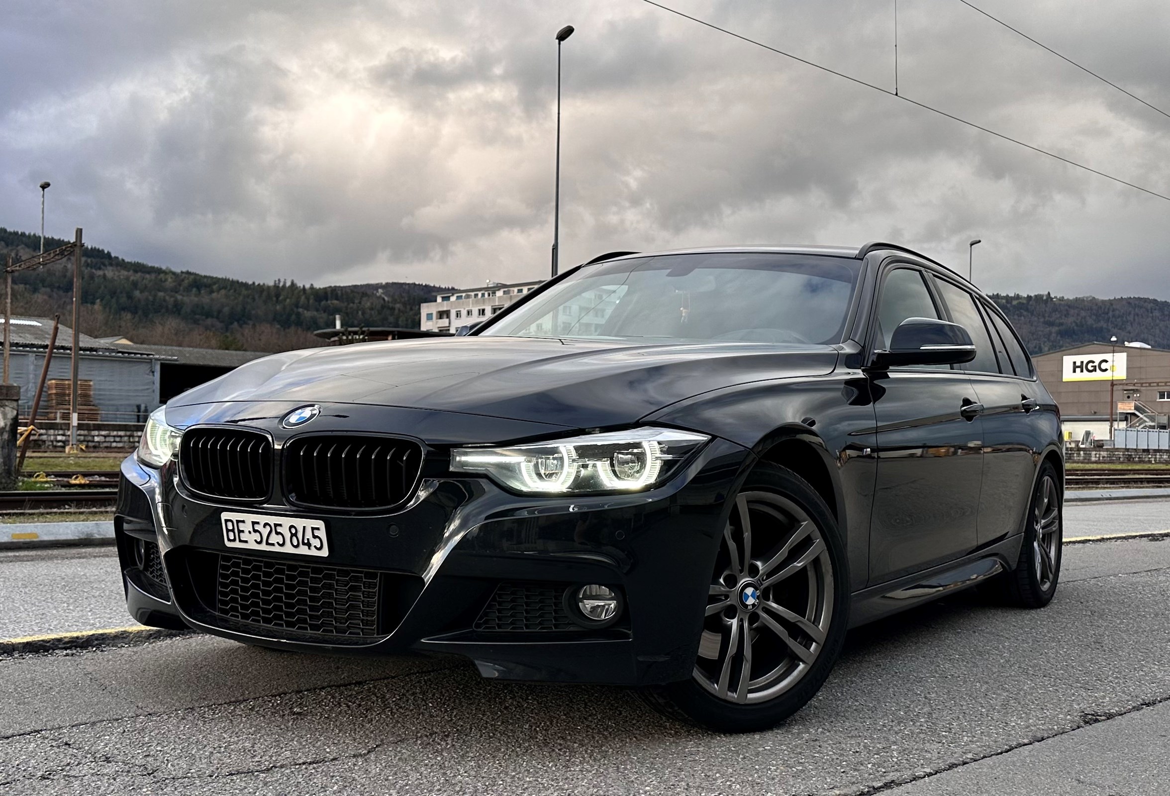 BMW 330i xDrive Touring Edition M Sport Steptronic