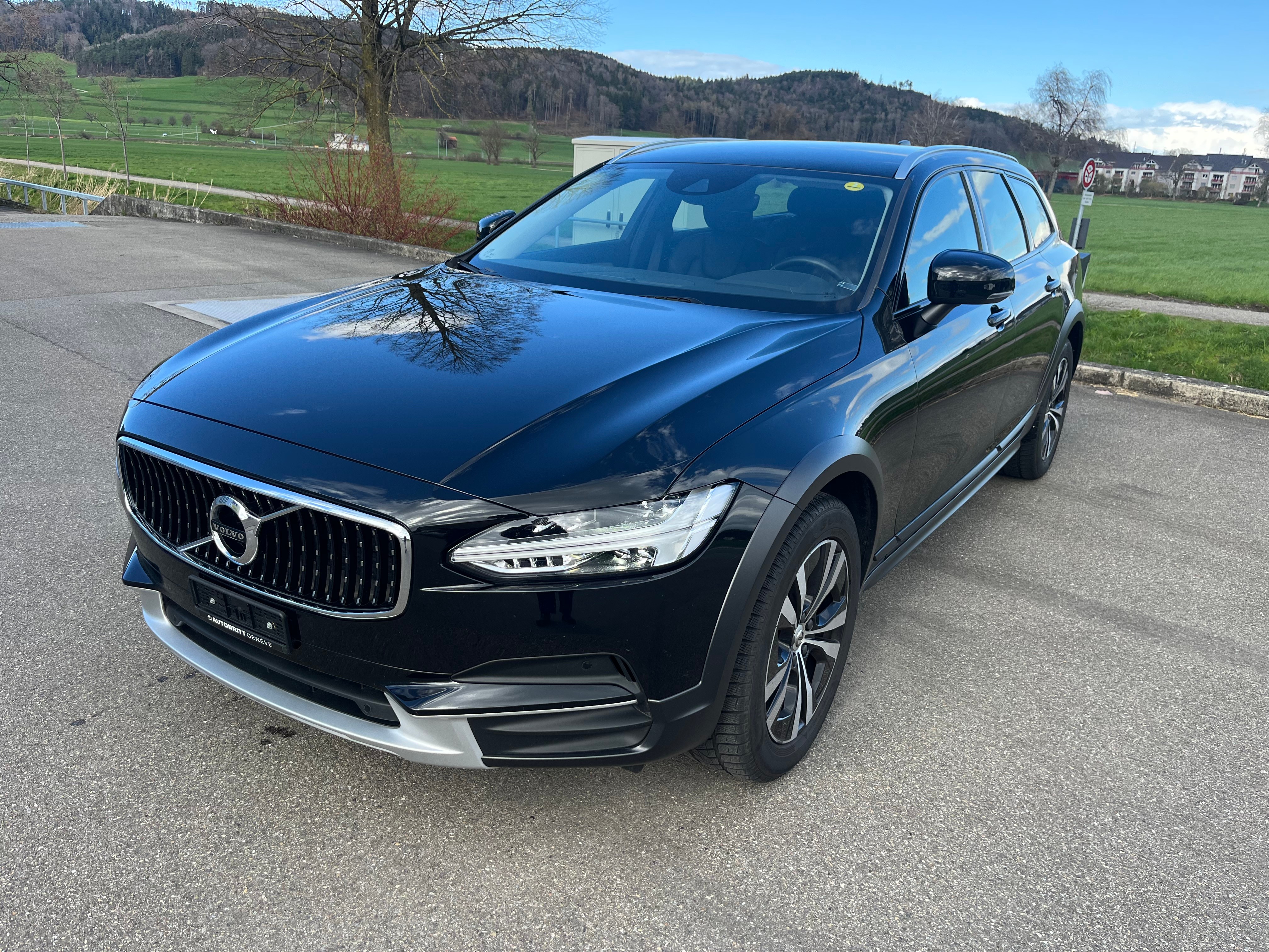 VOLVO V90 Cross Country D4 AWD Geartronic*Frisch ab MFK mit Werk Garantie*10 JAHRE GRATIS SERVICE ODER 150000 KM