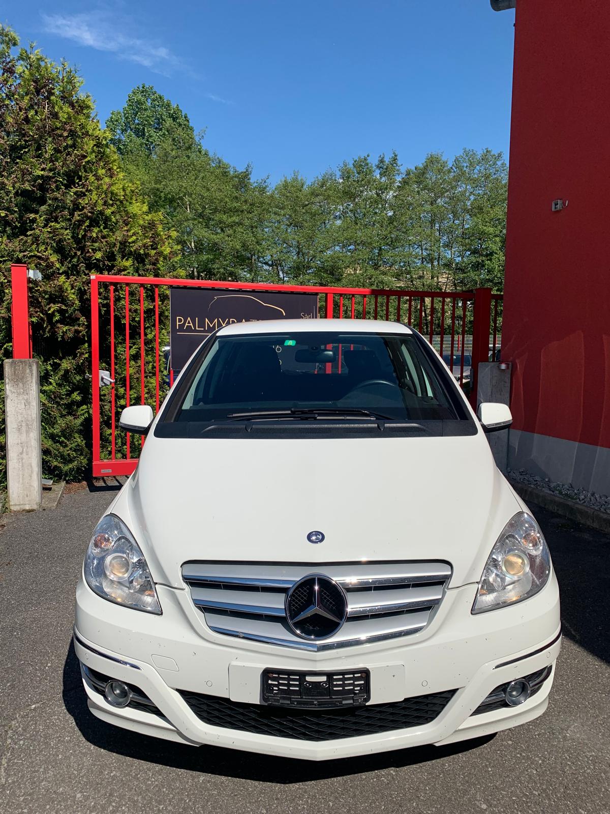 MERCEDES-BENZ B 180 Selection Autotronic