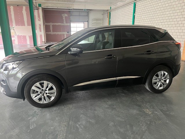 PEUGEOT 3008 1.5 BlueHDi GT Line