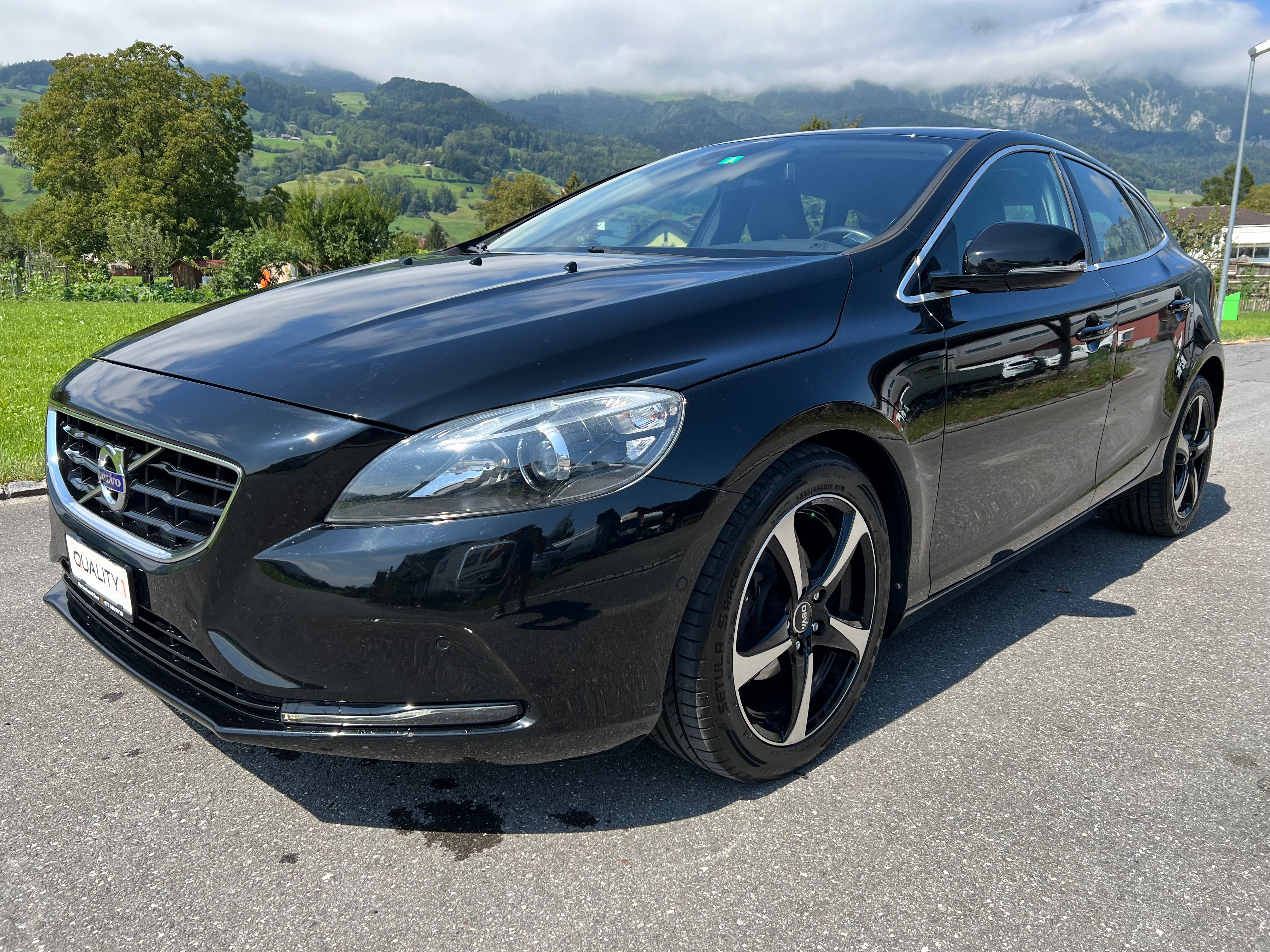 VOLVO V40 D2 Momentum