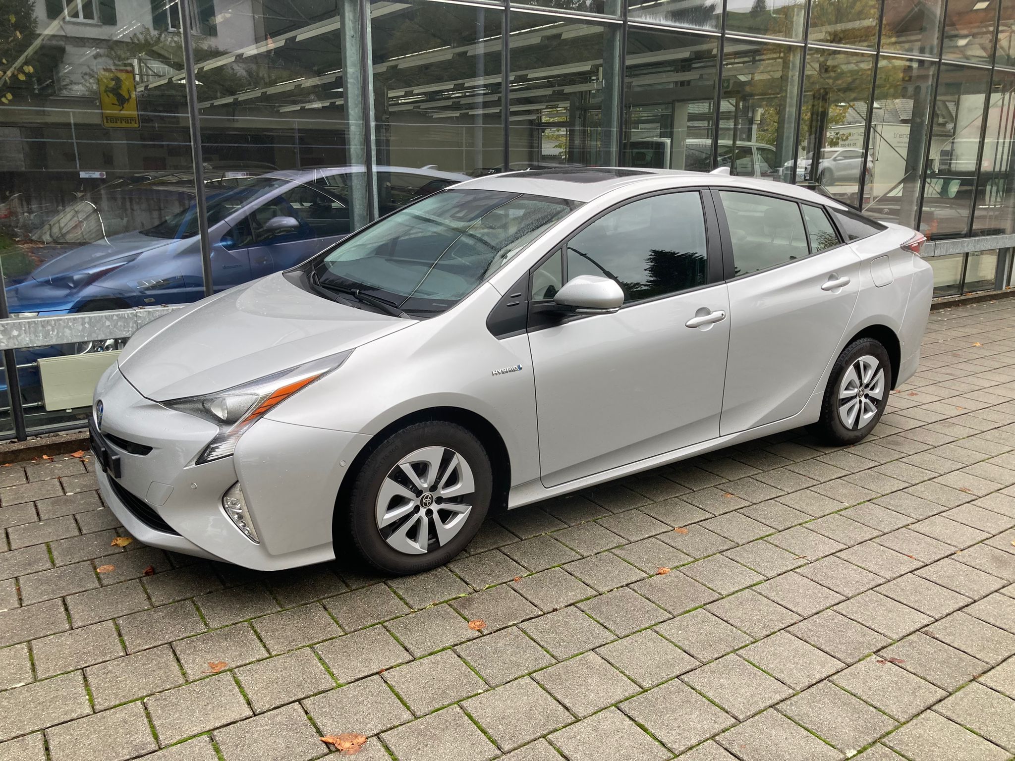 TOYOTA Prius 1.8 VVT-i HSD Sol Premium