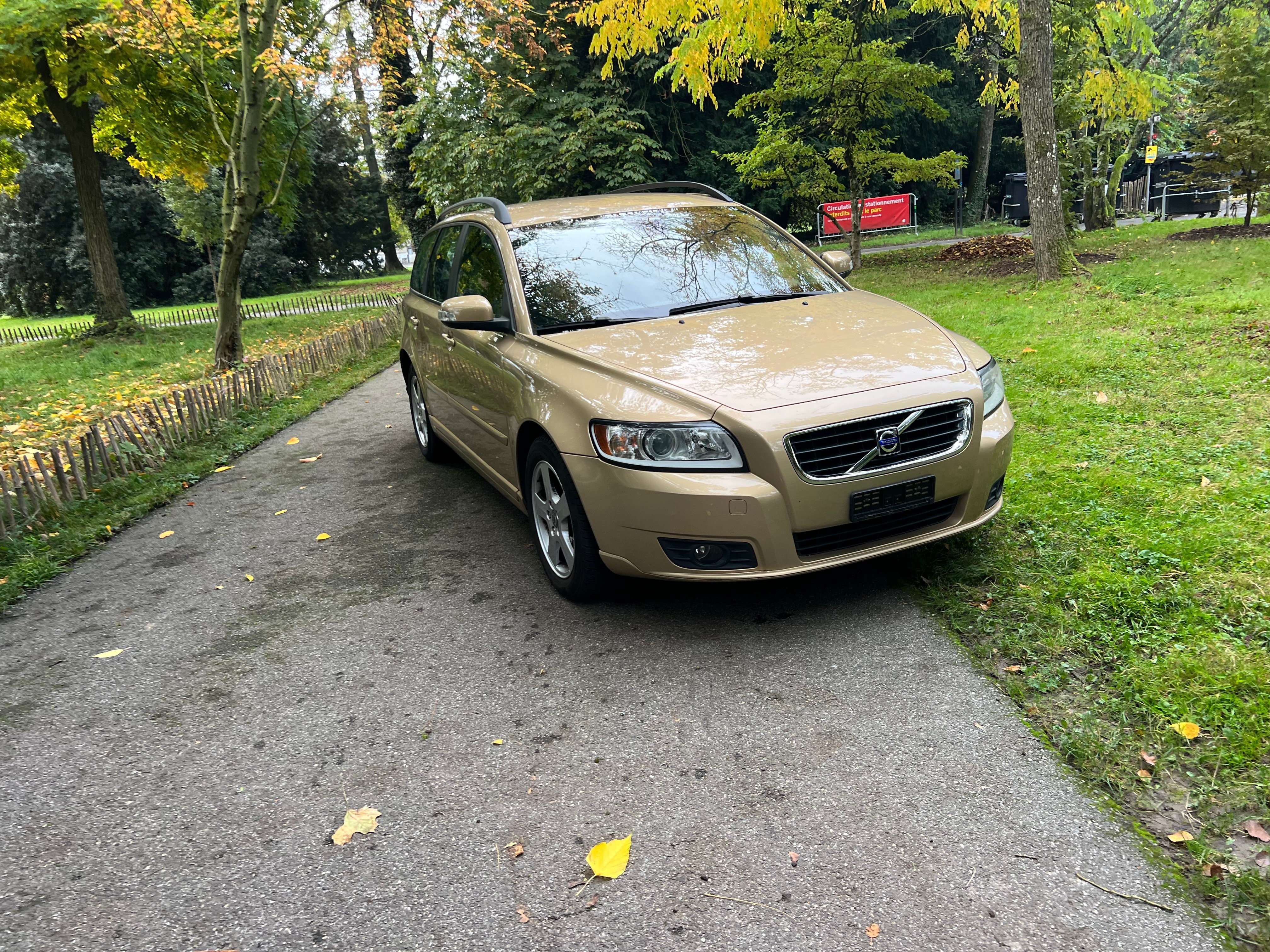 VOLVO V50 2.0 Summum