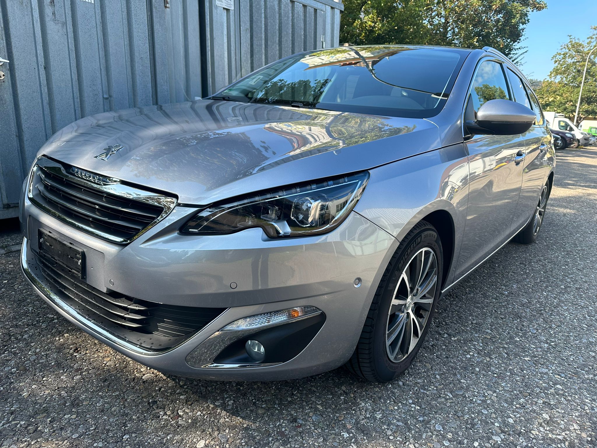 PEUGEOT 308 SW 1.2 THP Business Automatic