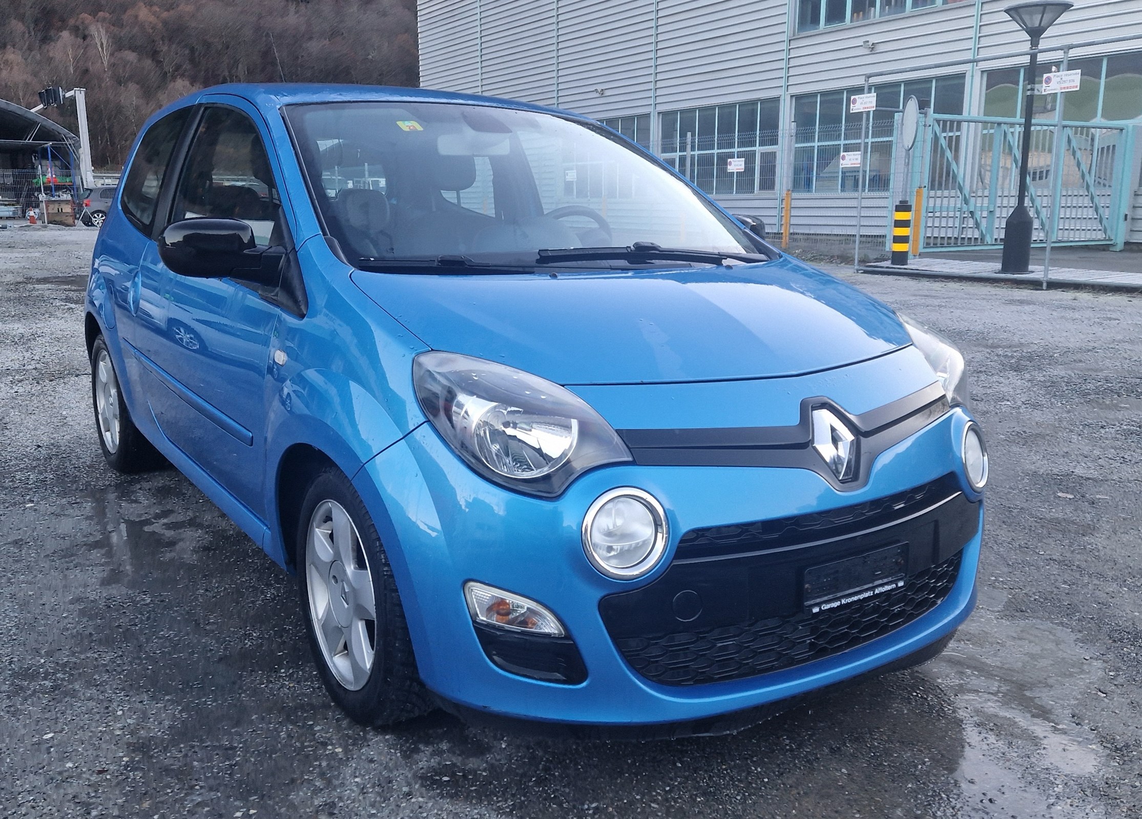 RENAULT Twingo 1.2 16V Swiss Edition