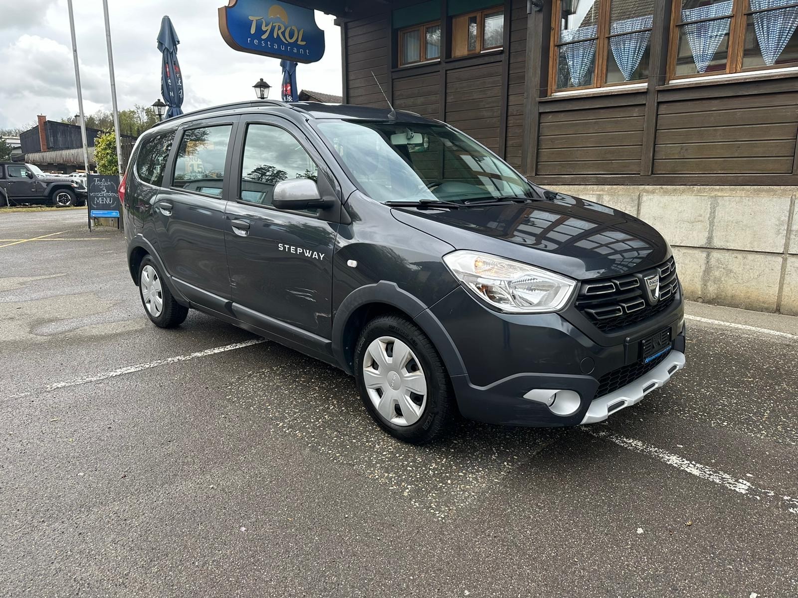 DACIA Lodgy 1.2 Turbo Stepway PL