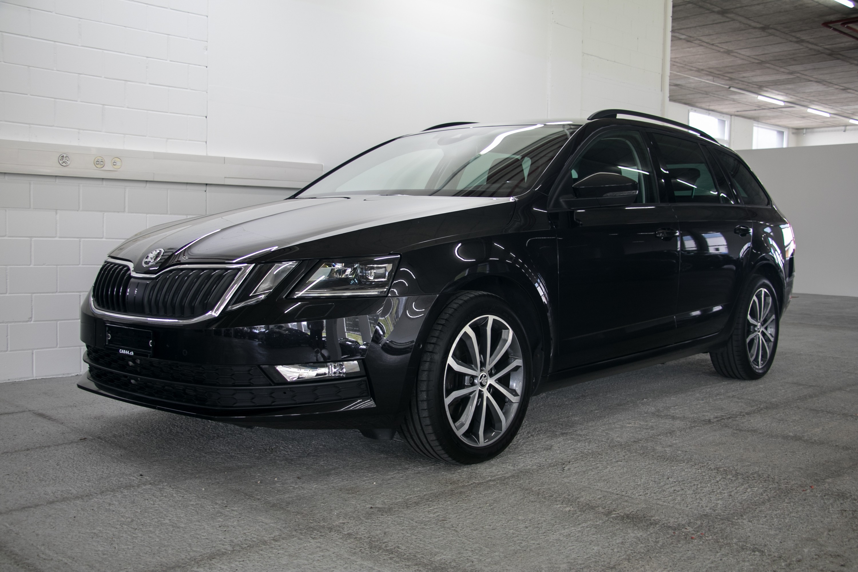 SKODA Octavia Combi 2.0 TDI Swiss Line 25 4x4